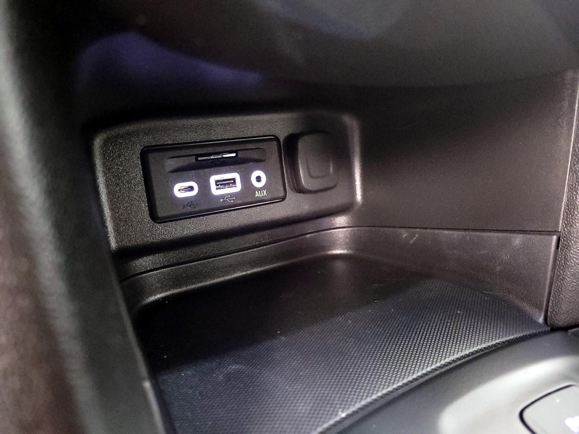 Thumbnail: 2022 Chevrolet Equinox - 19