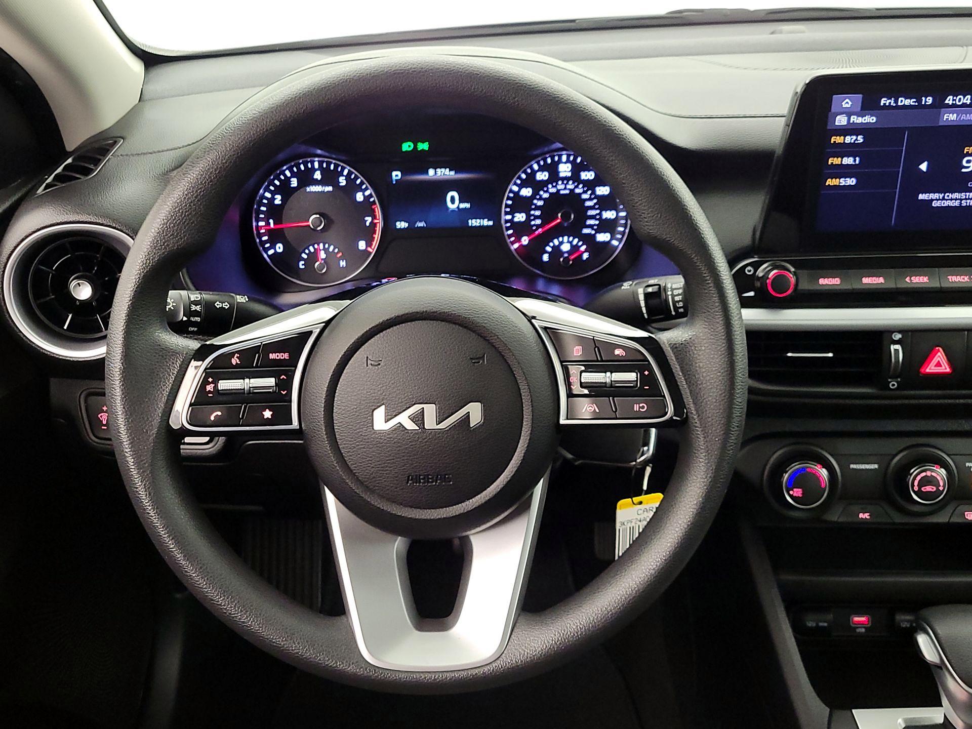 Thumbnail: 2023 Kia Forte - 10