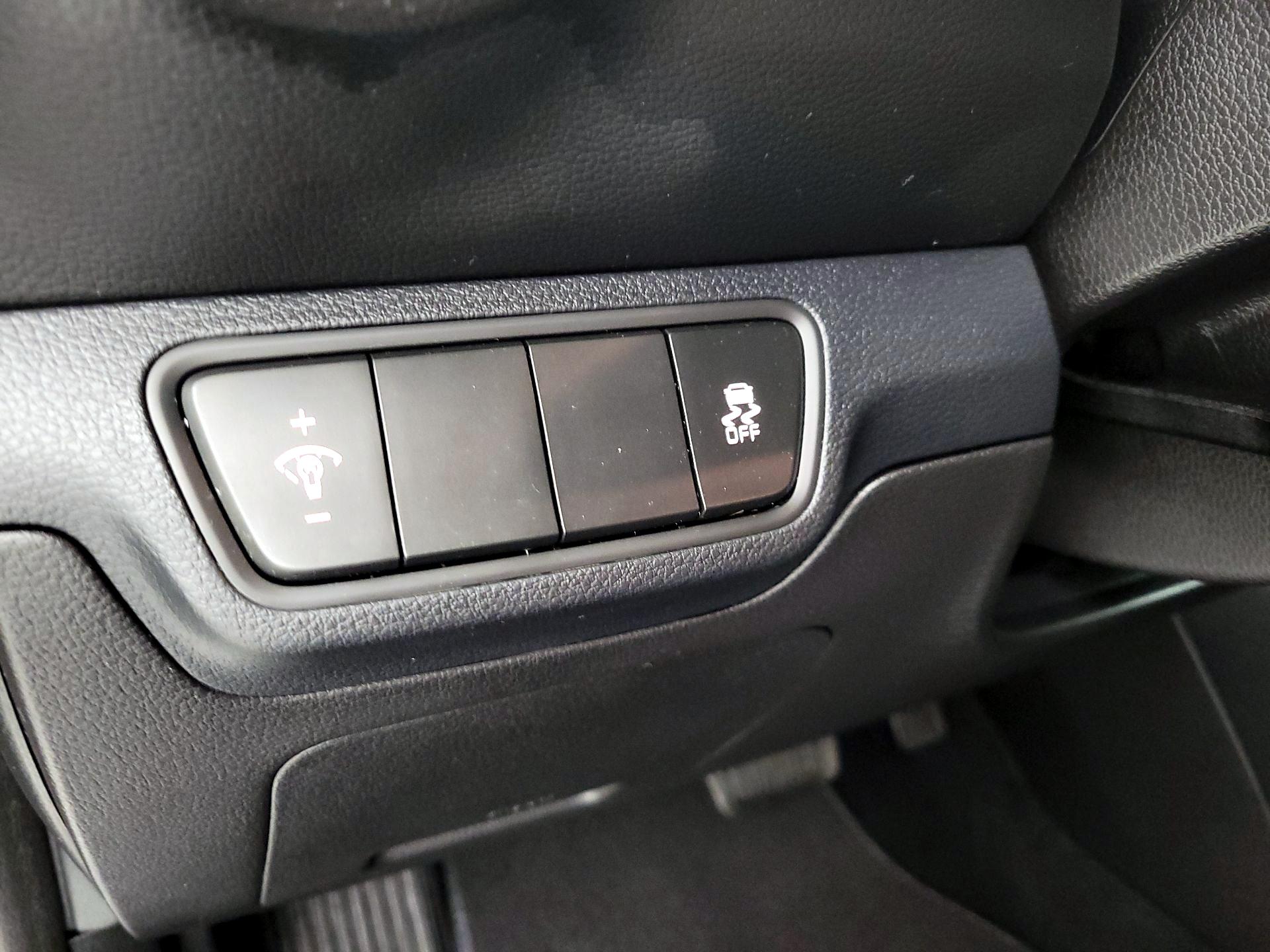 Thumbnail: 2023 Kia Forte - 13