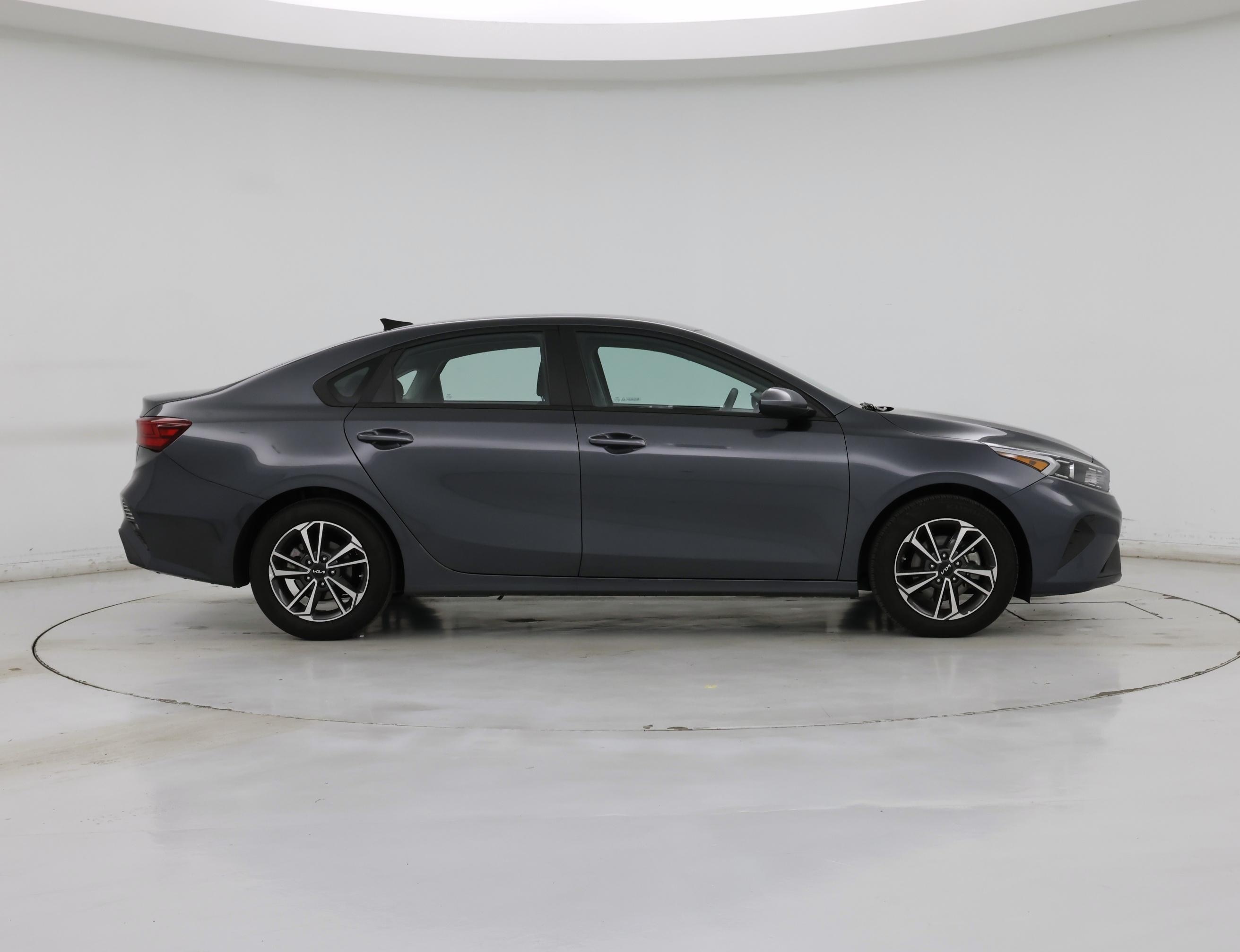 Thumbnail: 2023 Kia Forte - 7