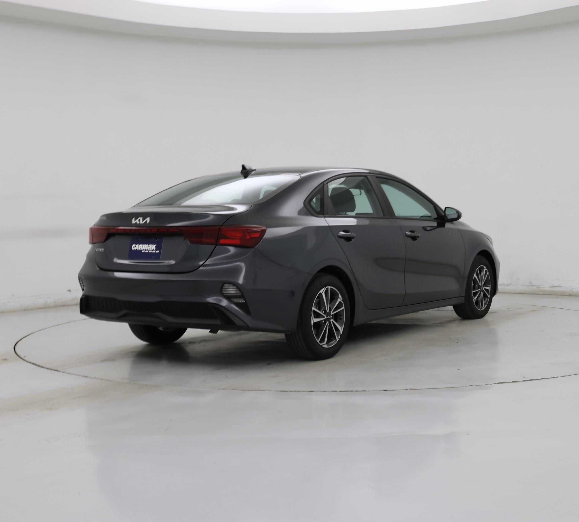 Thumbnail: 2023 Kia Forte - 8