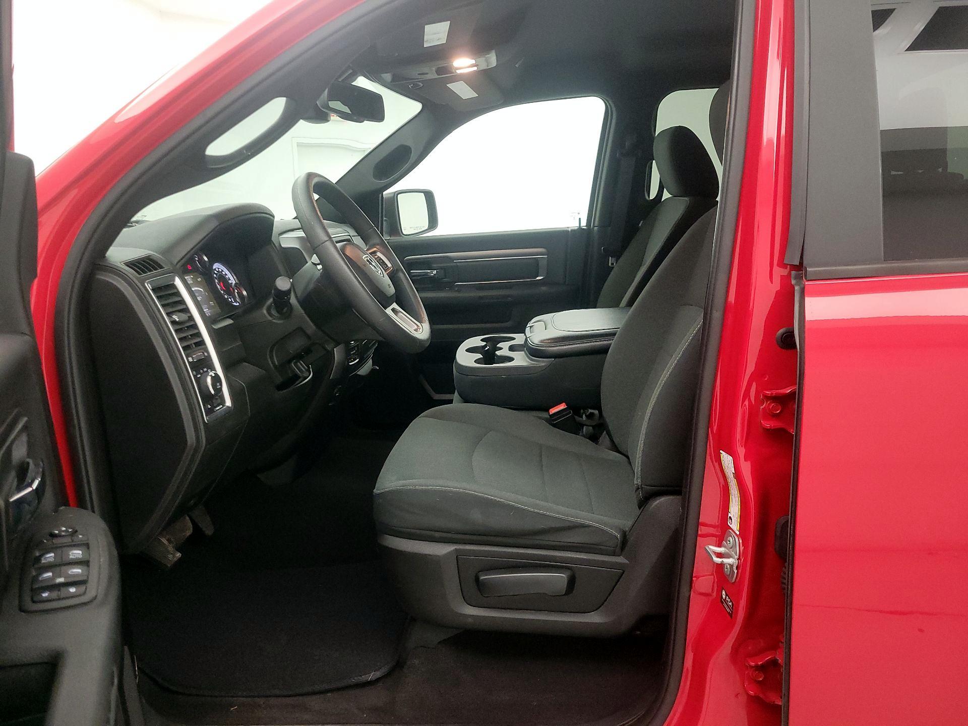 Thumbnail: 2022 RAM 1500 Classic - 11