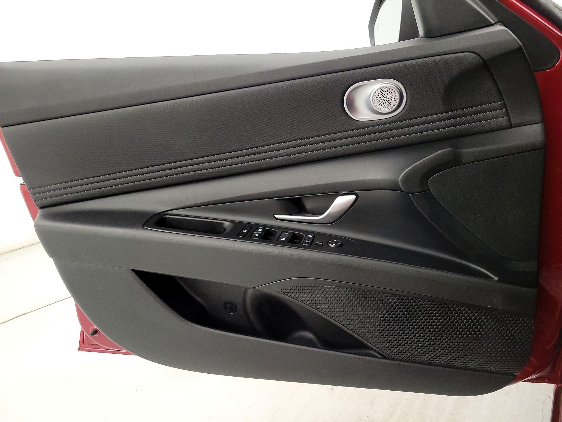 Thumbnail: 2024 Hyundai Elantra - 12