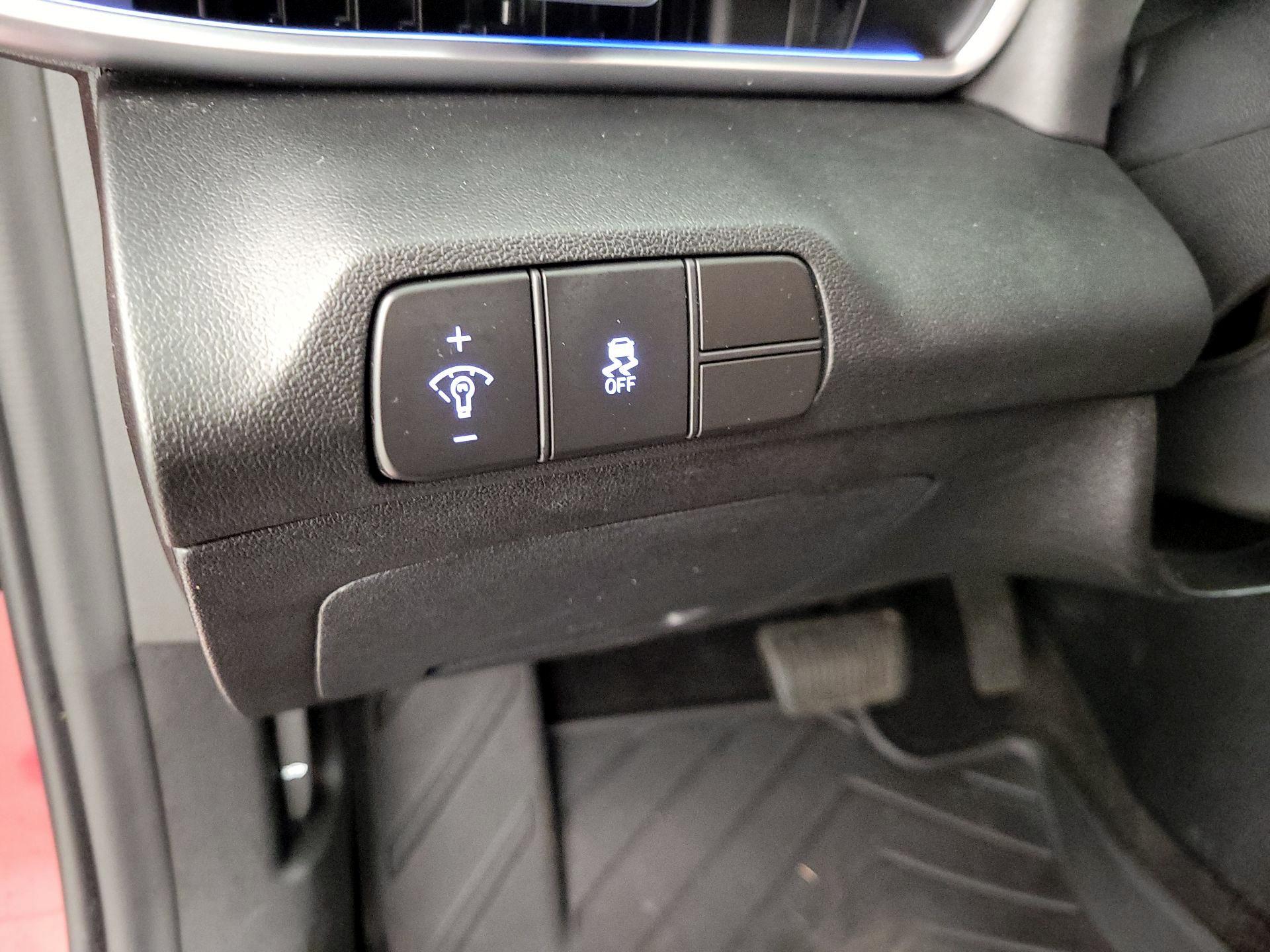 Thumbnail: 2024 Hyundai Elantra - 13