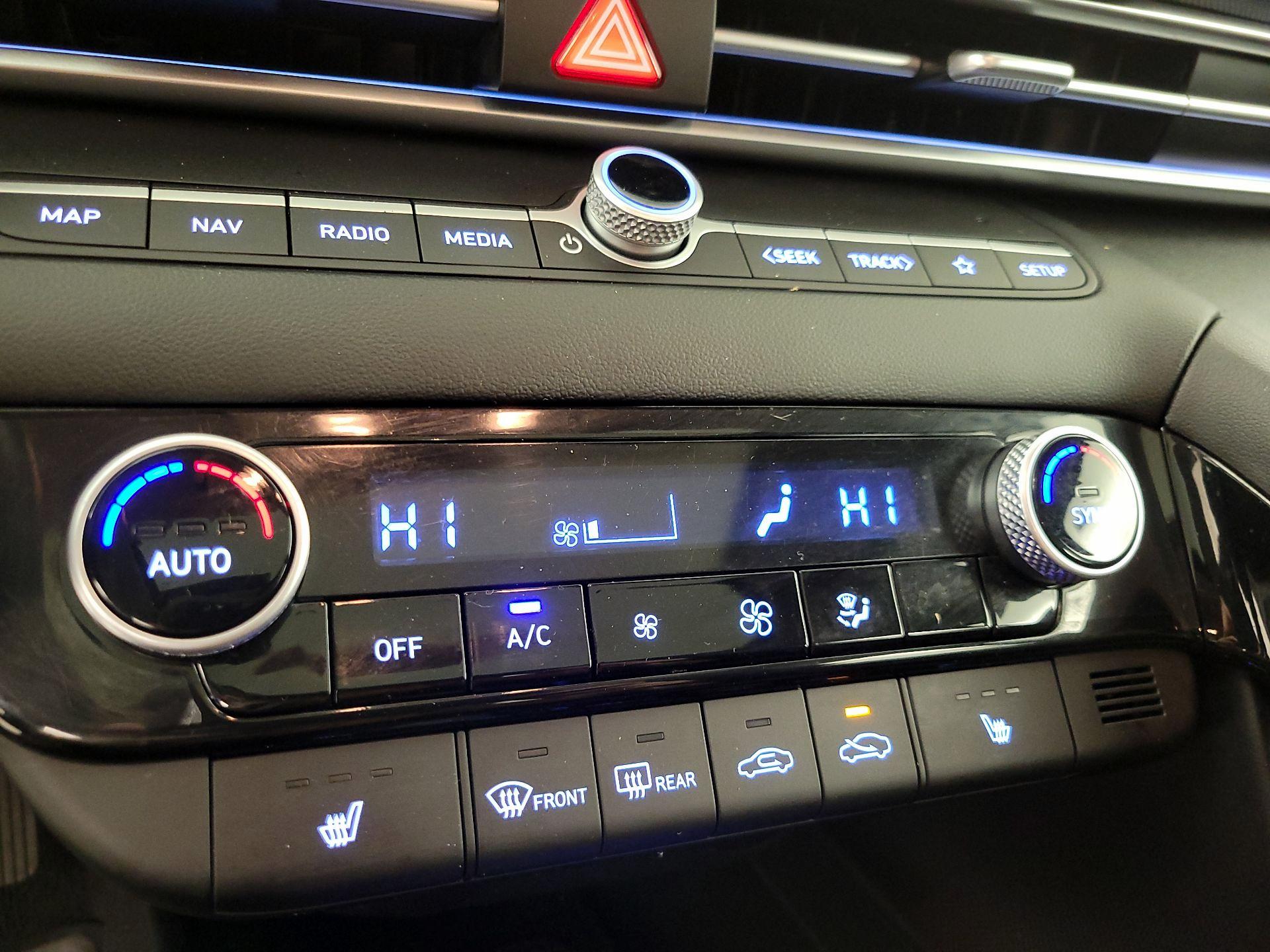 Thumbnail: 2024 Hyundai Elantra - 17