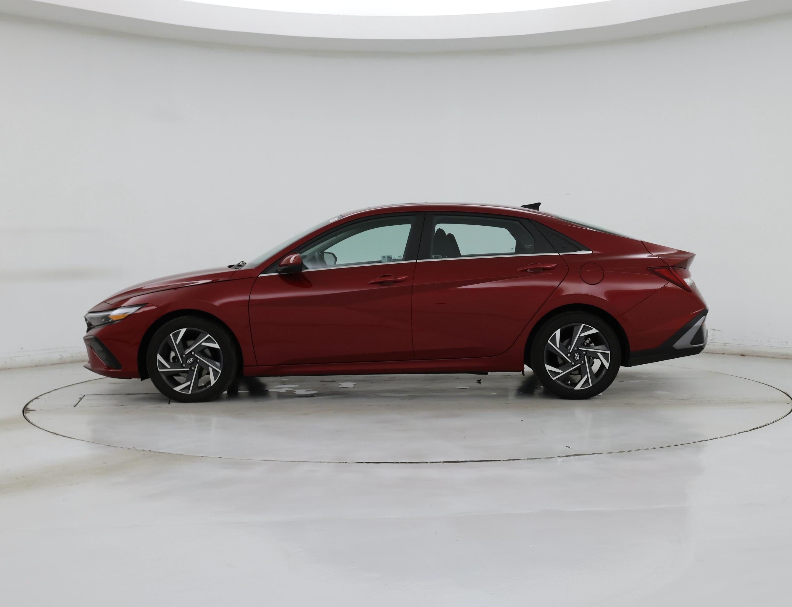 Thumbnail: 2024 Hyundai Elantra - 3