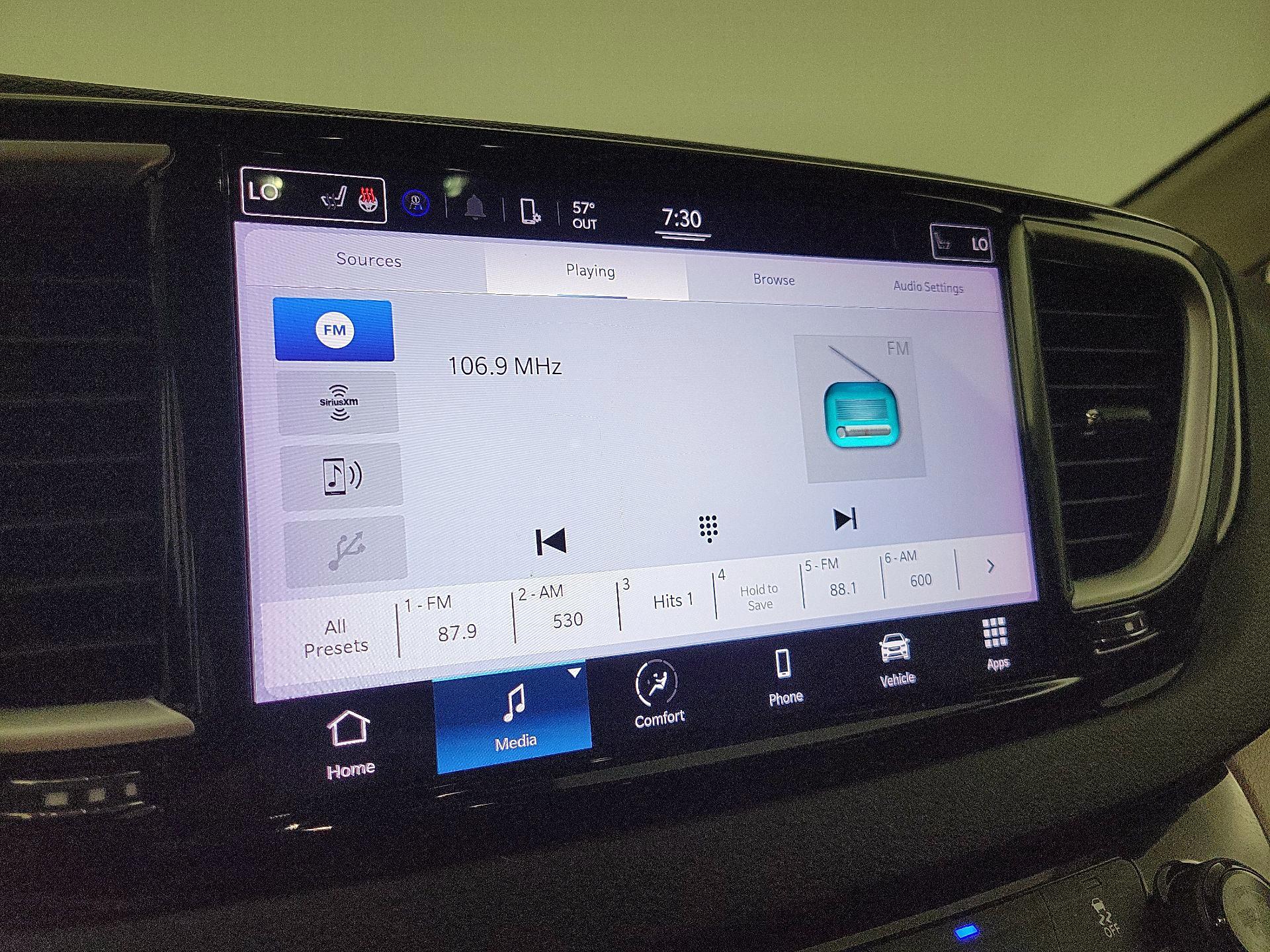 Thumbnail: 2022 Chrysler Pacifica - 15