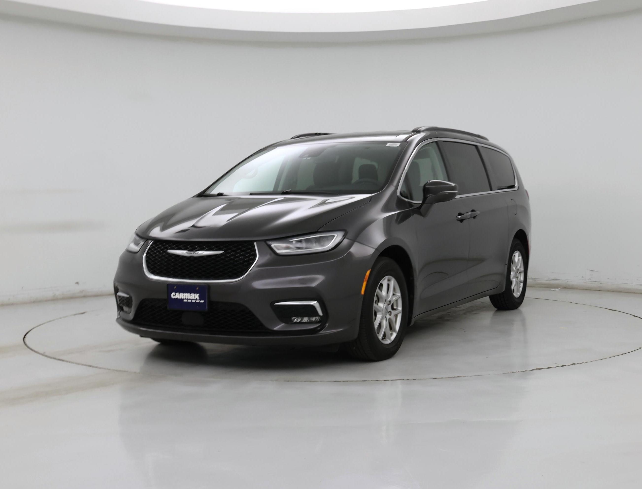 Thumbnail: 2022 Chrysler Pacifica - 4
