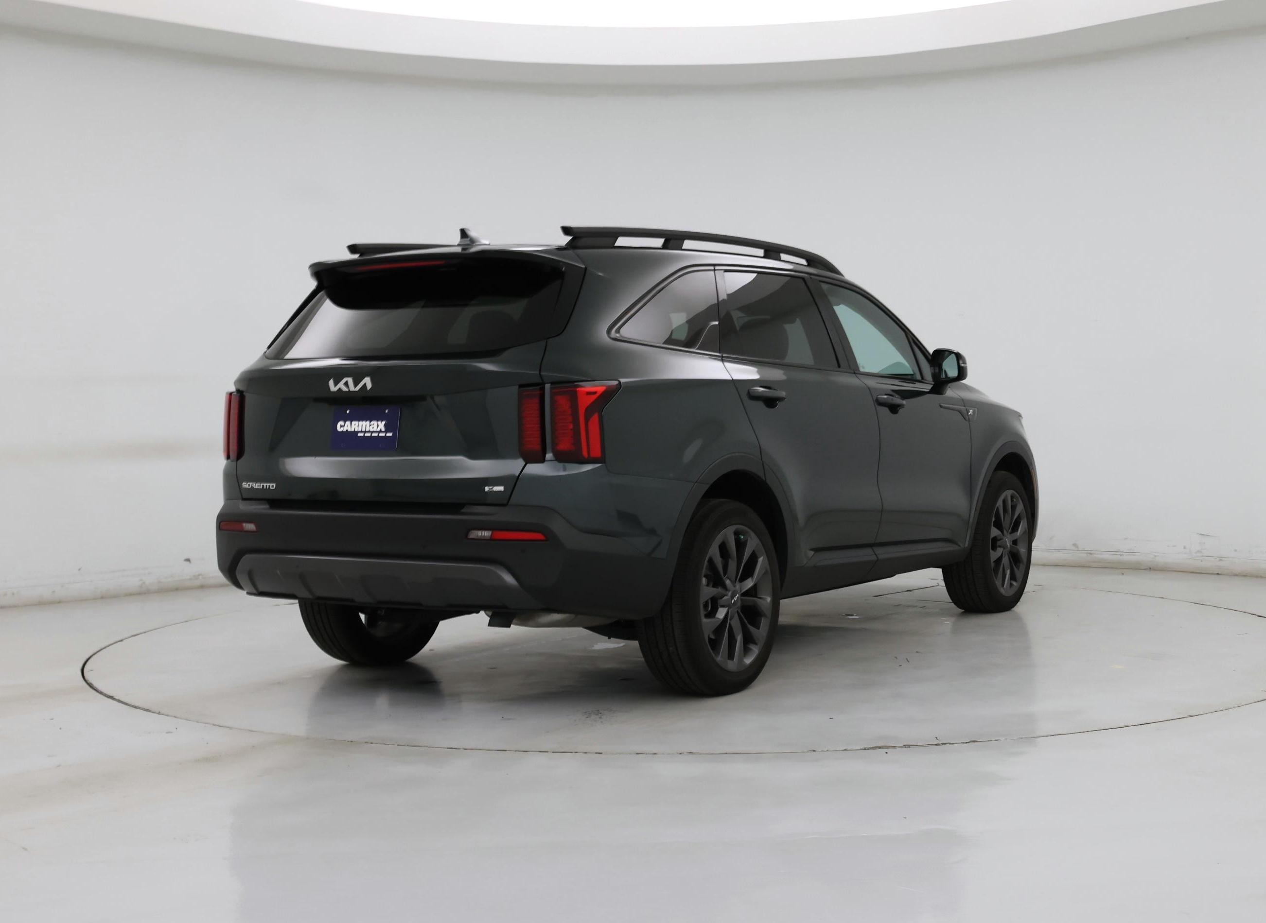 Thumbnail: 2023 Kia Sorento - 8