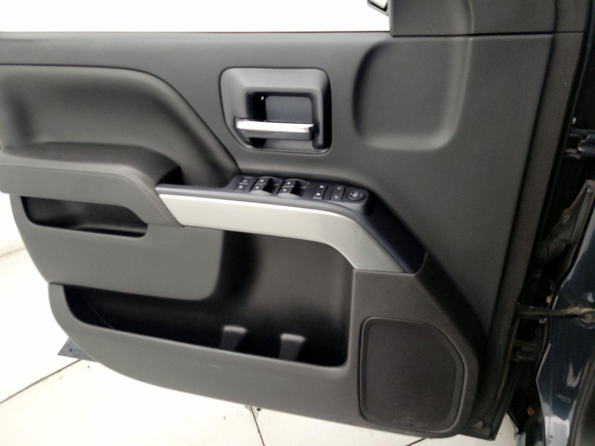 Thumbnail: 2017 Chevrolet Silverado 1500 - 12