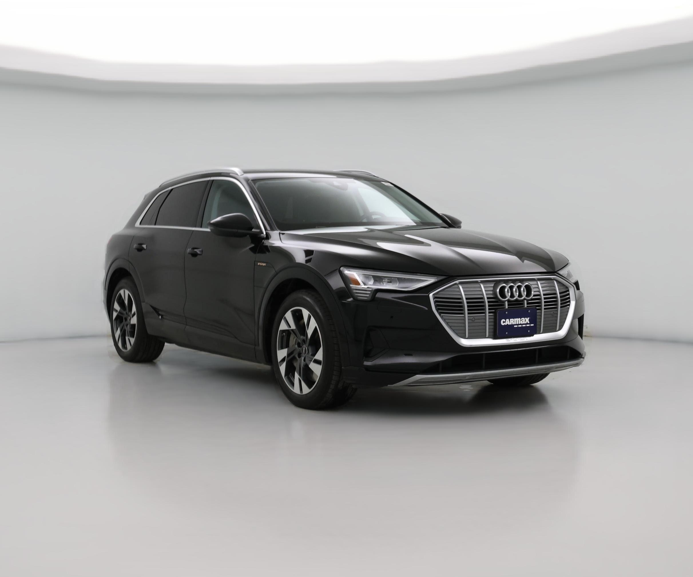 Thumbnail: 2022 Audi e-tron - 1