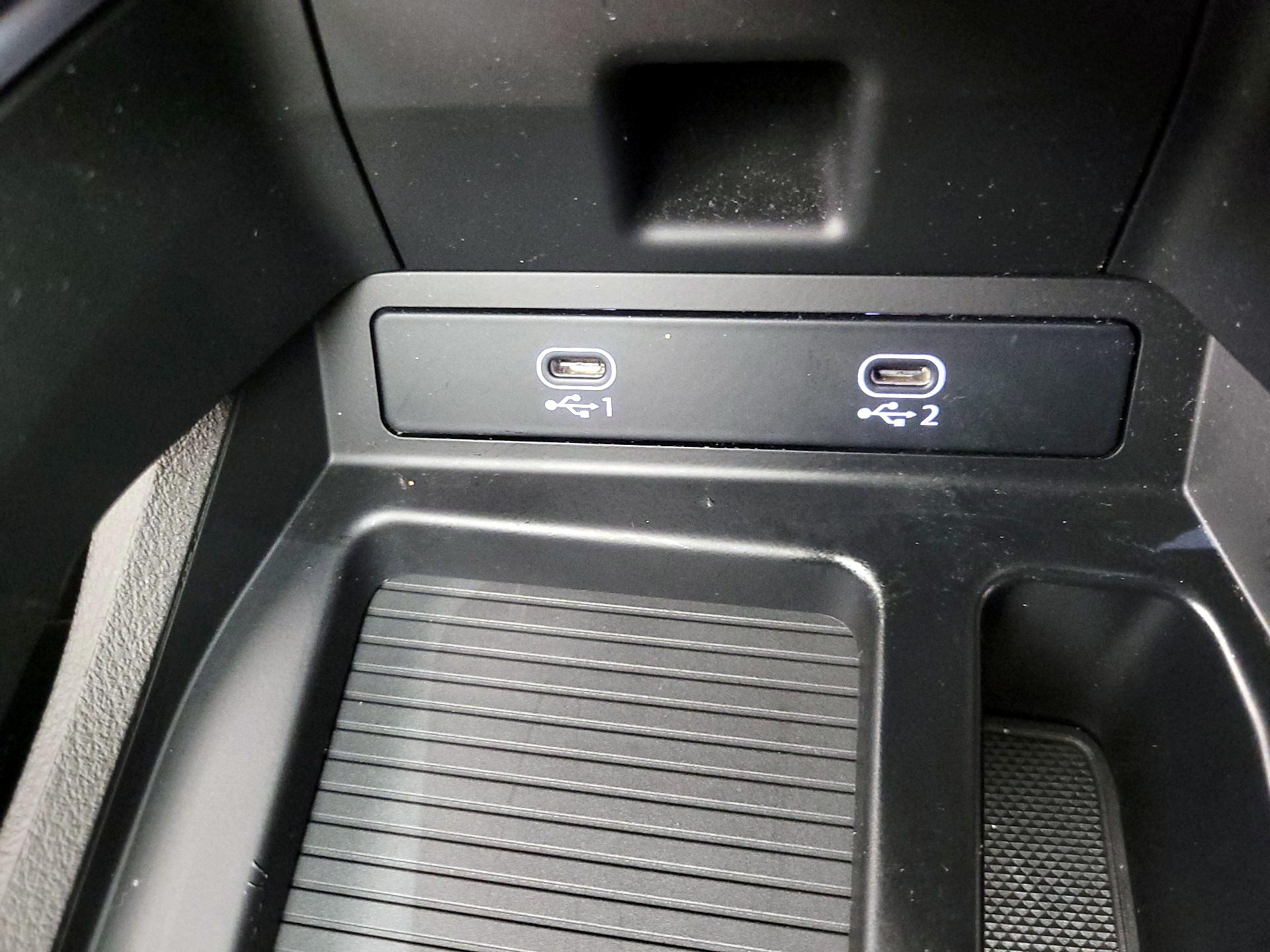 Thumbnail: 2022 Audi e-tron - 19