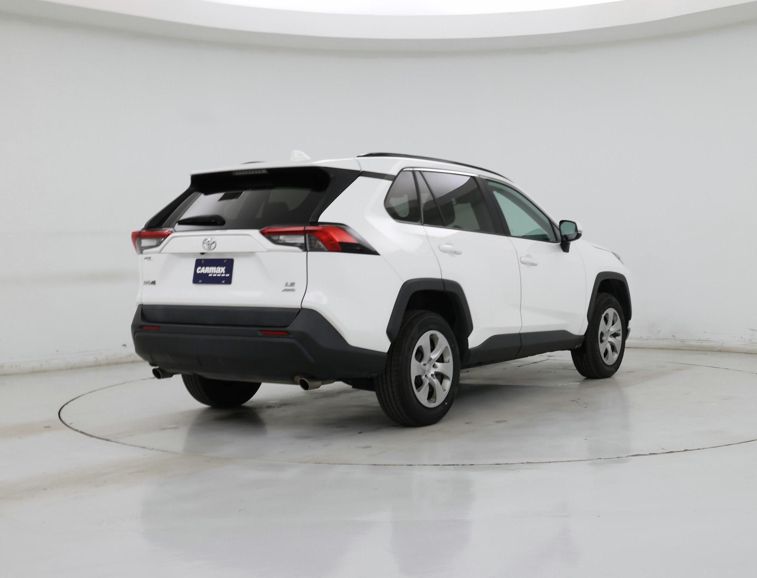 Thumbnail: 2019 Toyota RAV4 - 8