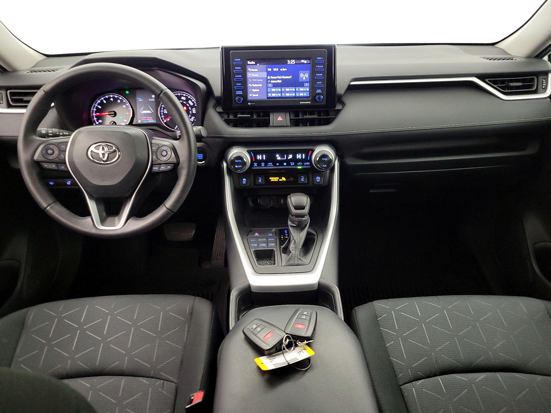 Thumbnail: 2021 Toyota RAV4 - 9