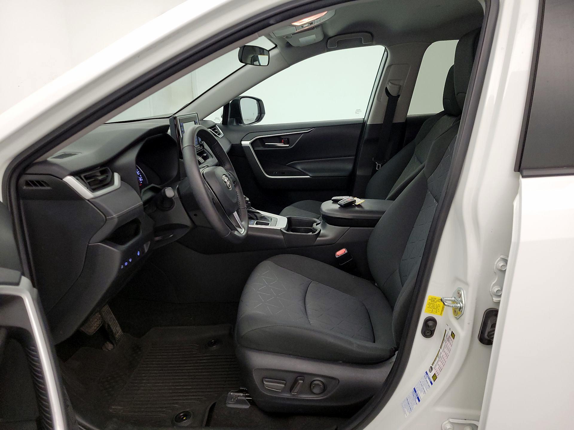 Thumbnail: 2021 Toyota RAV4 - 11