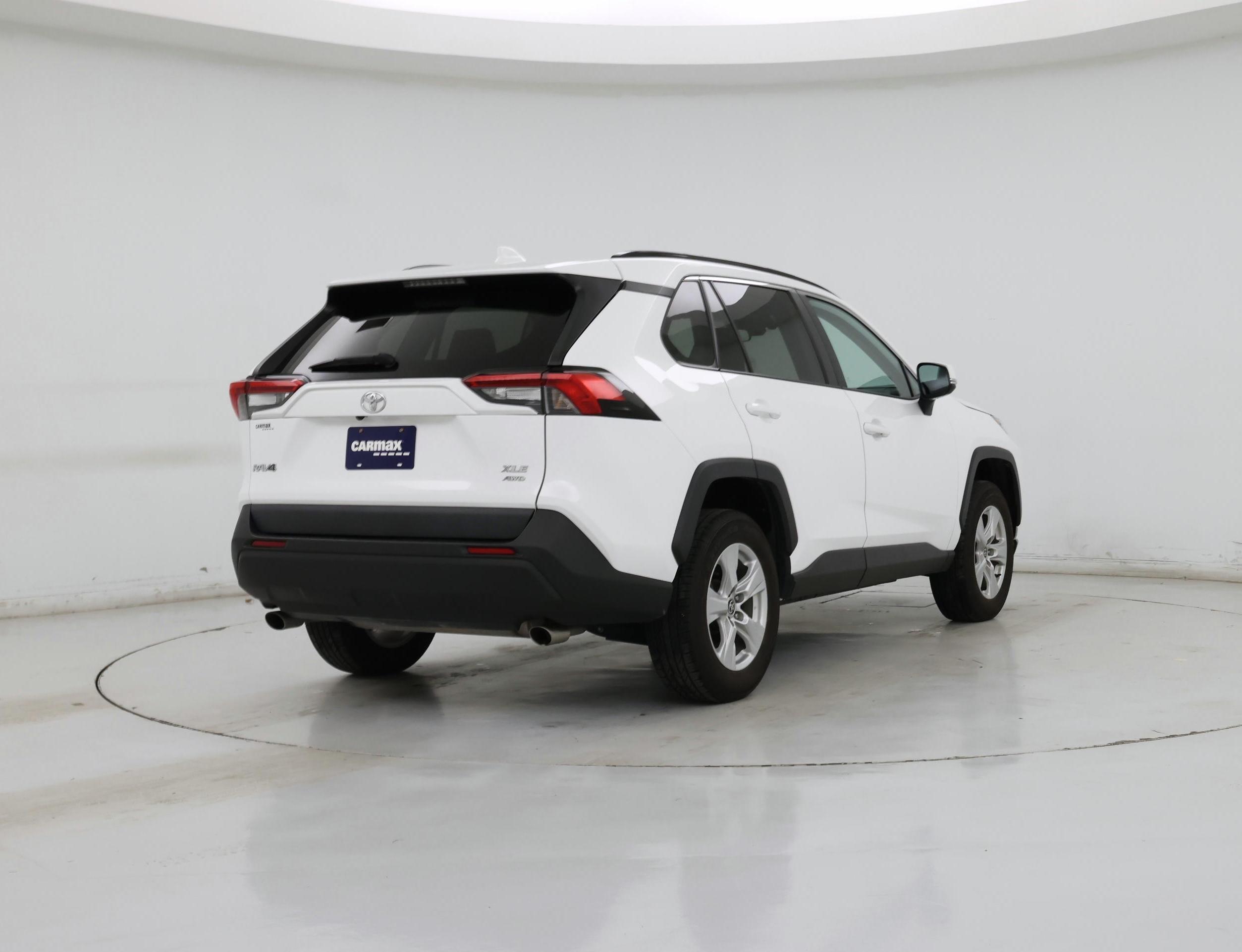 Thumbnail: 2021 Toyota RAV4 - 8