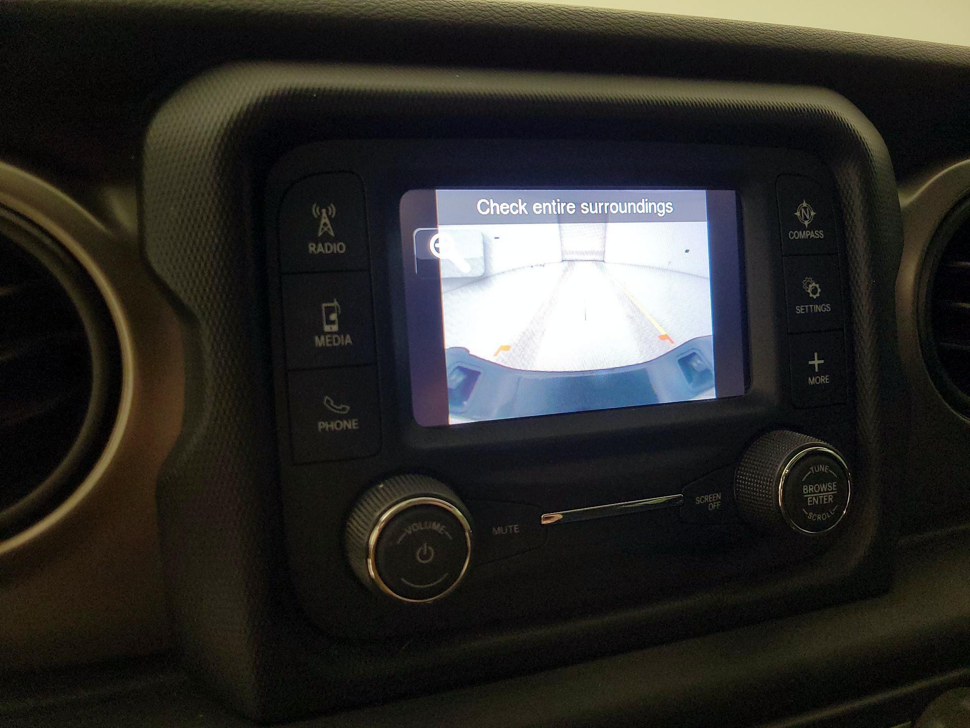 Thumbnail: 2020 Jeep Gladiator - 14