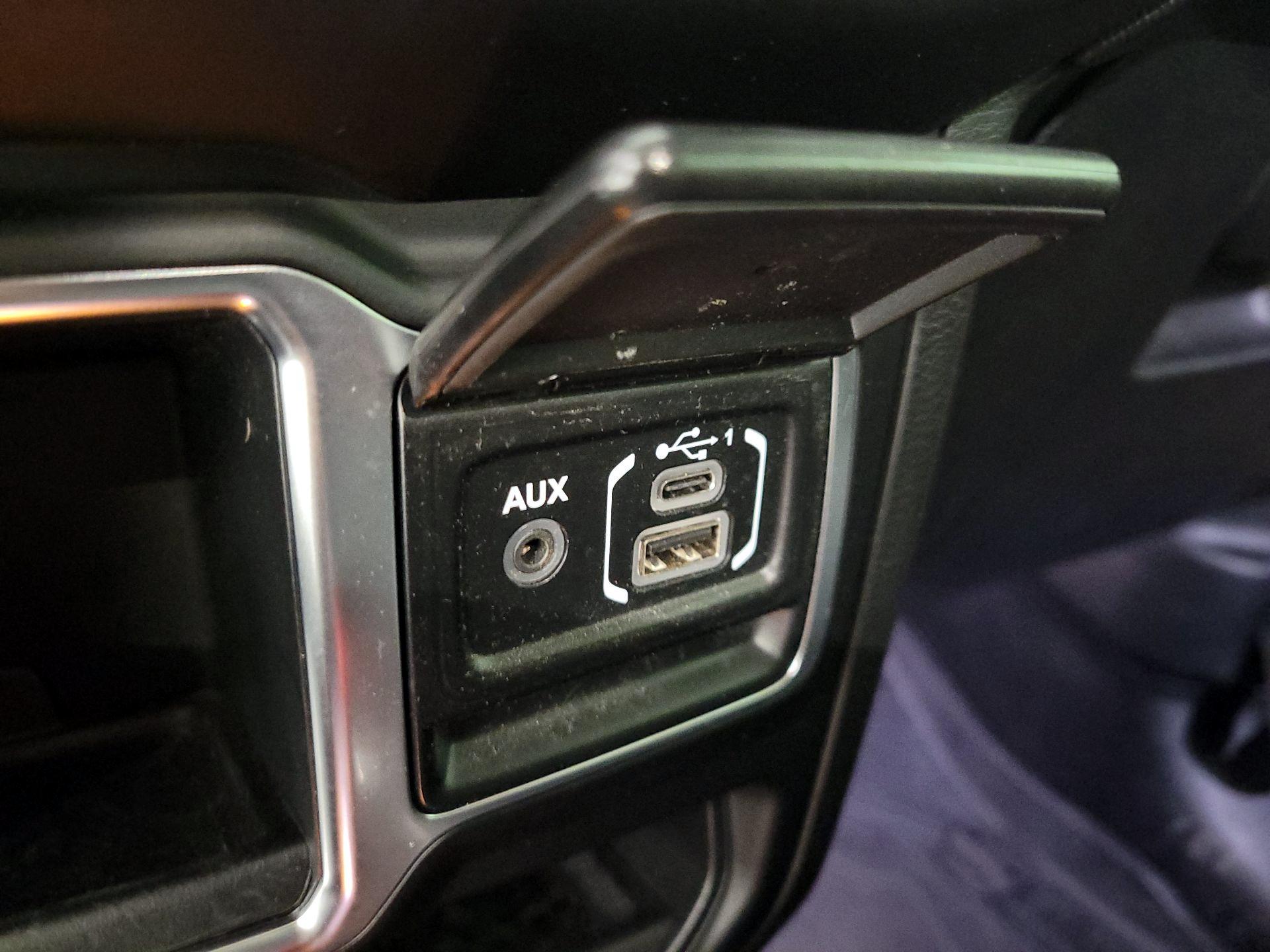 Thumbnail: 2020 Jeep Gladiator - 18