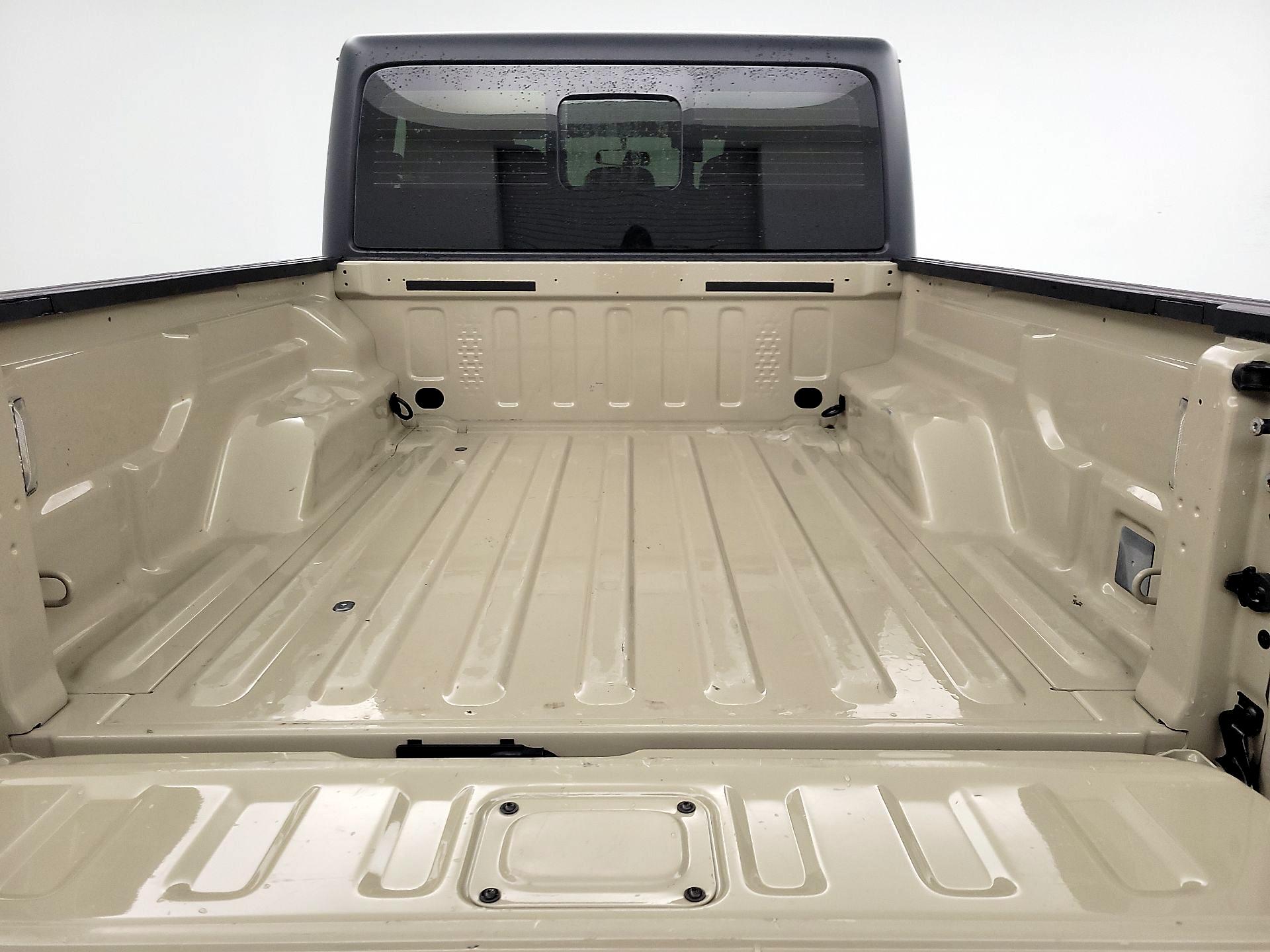 Thumbnail: 2020 Jeep Gladiator - 20