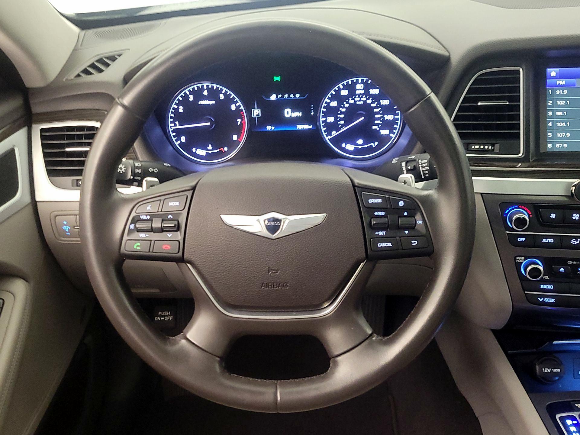 Thumbnail: 2015 Hyundai Genesis - 10