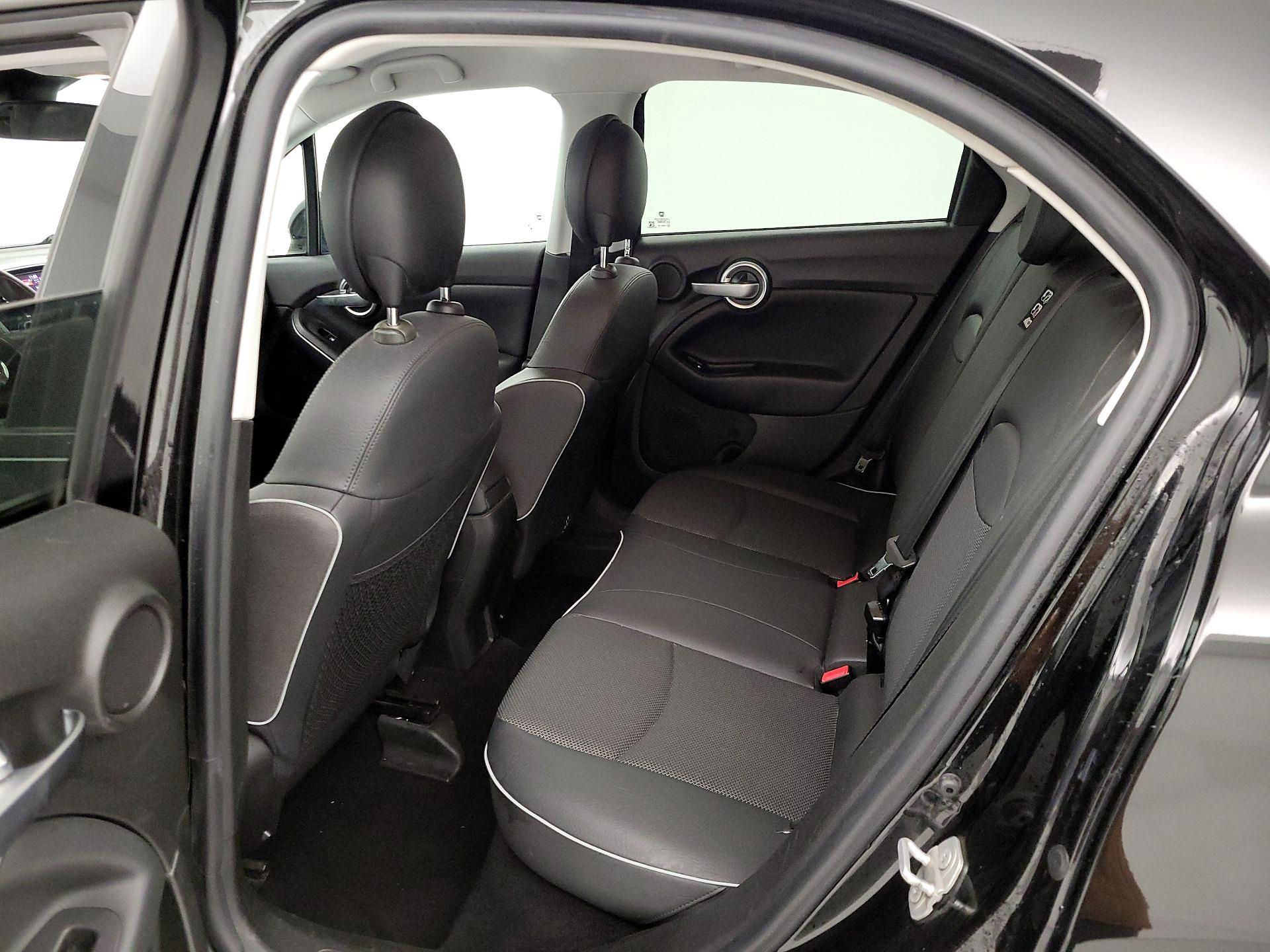 Thumbnail: 2016 Fiat 500X - 20