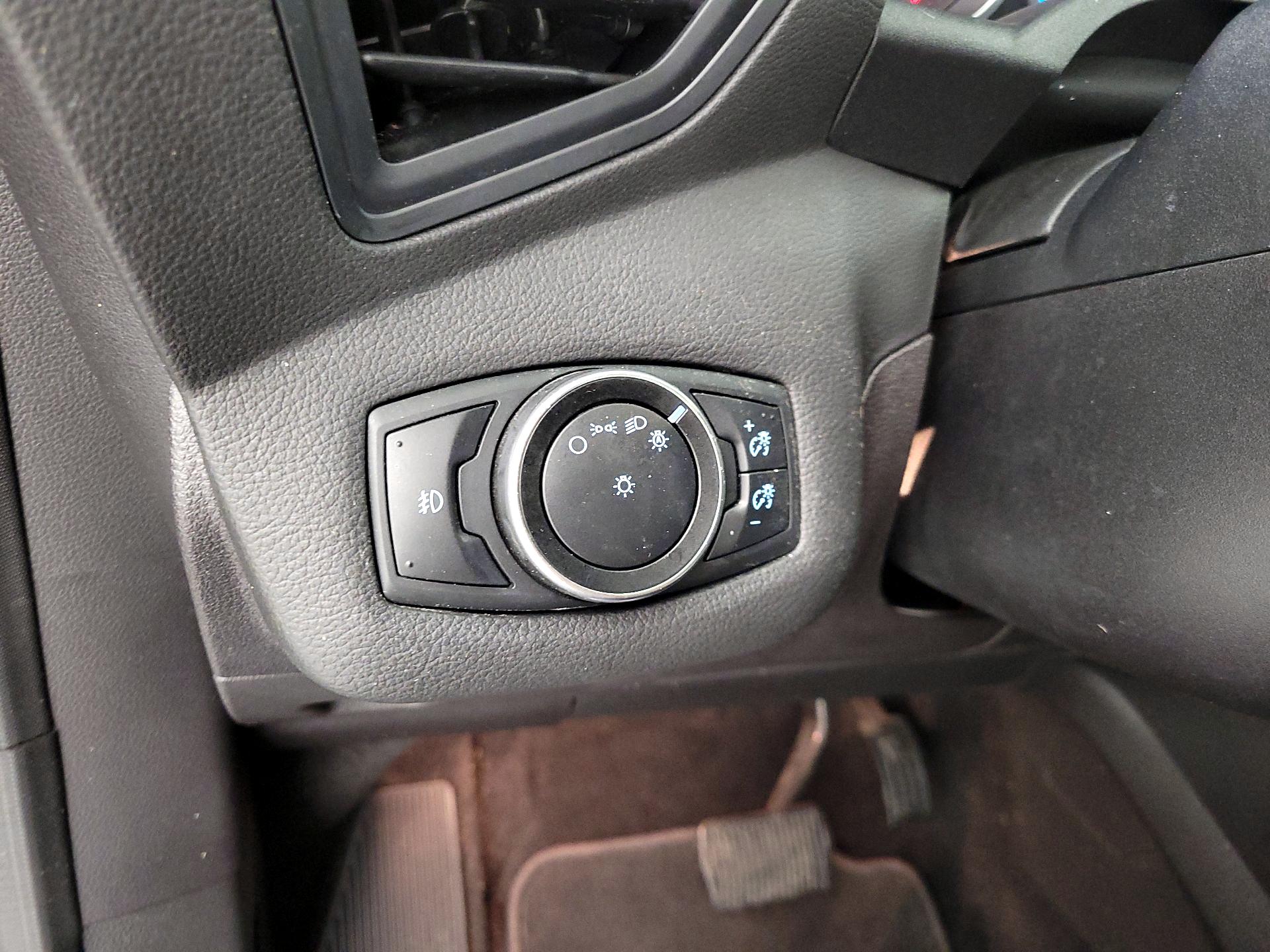 Thumbnail: 2016 Ford Escape - 13