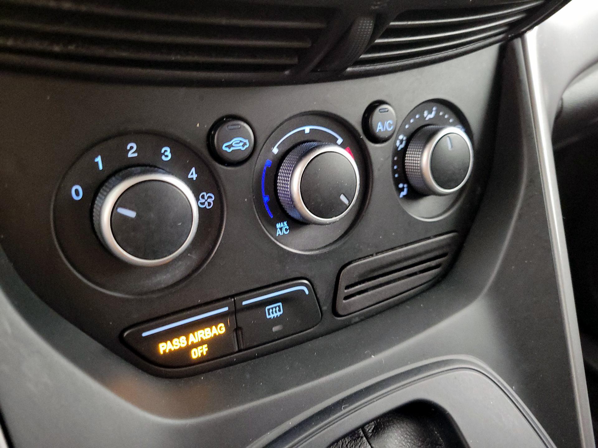 Thumbnail: 2016 Ford Escape - 16