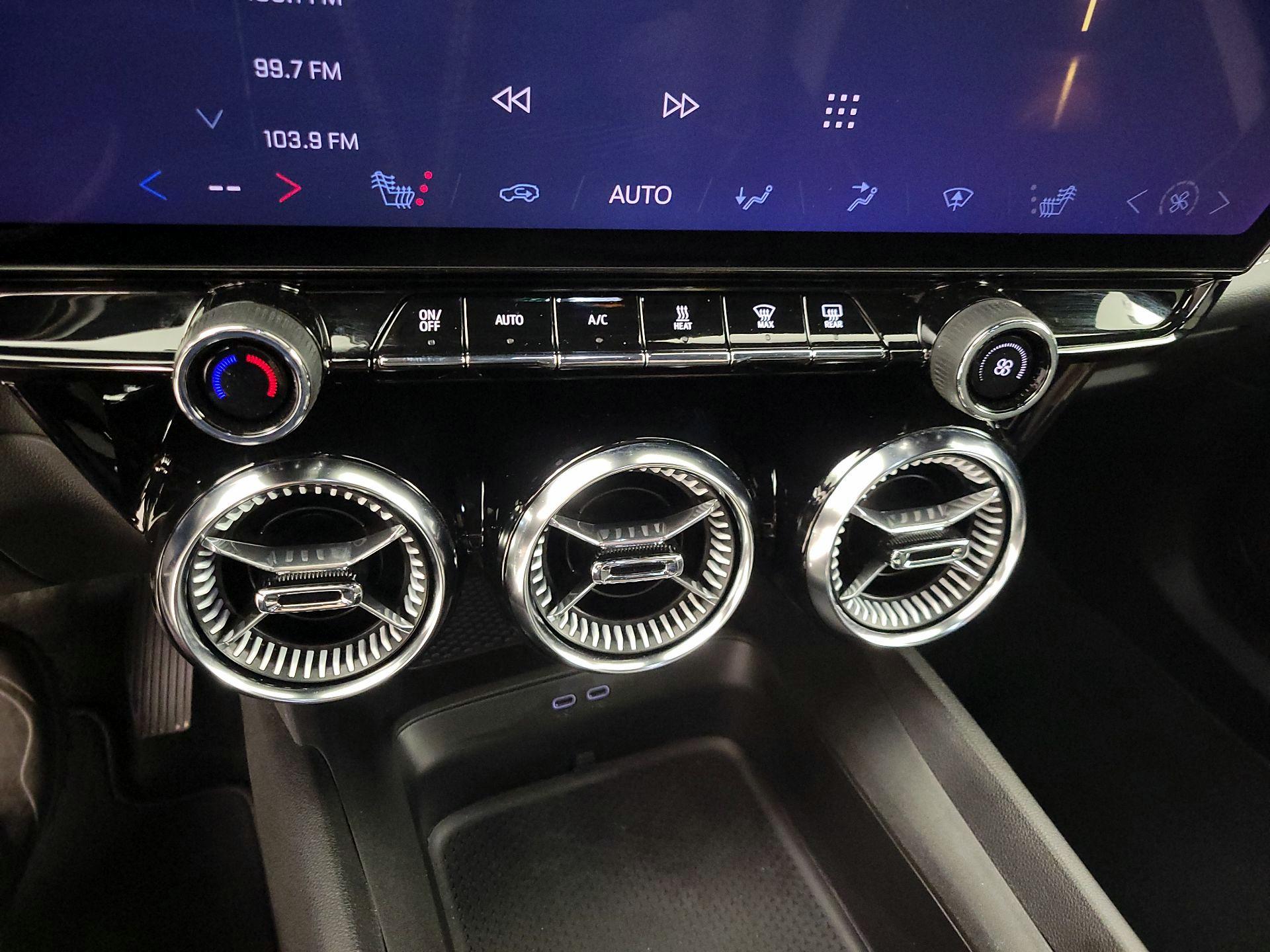 Thumbnail: 2024 Chevrolet Blazer EV - 16