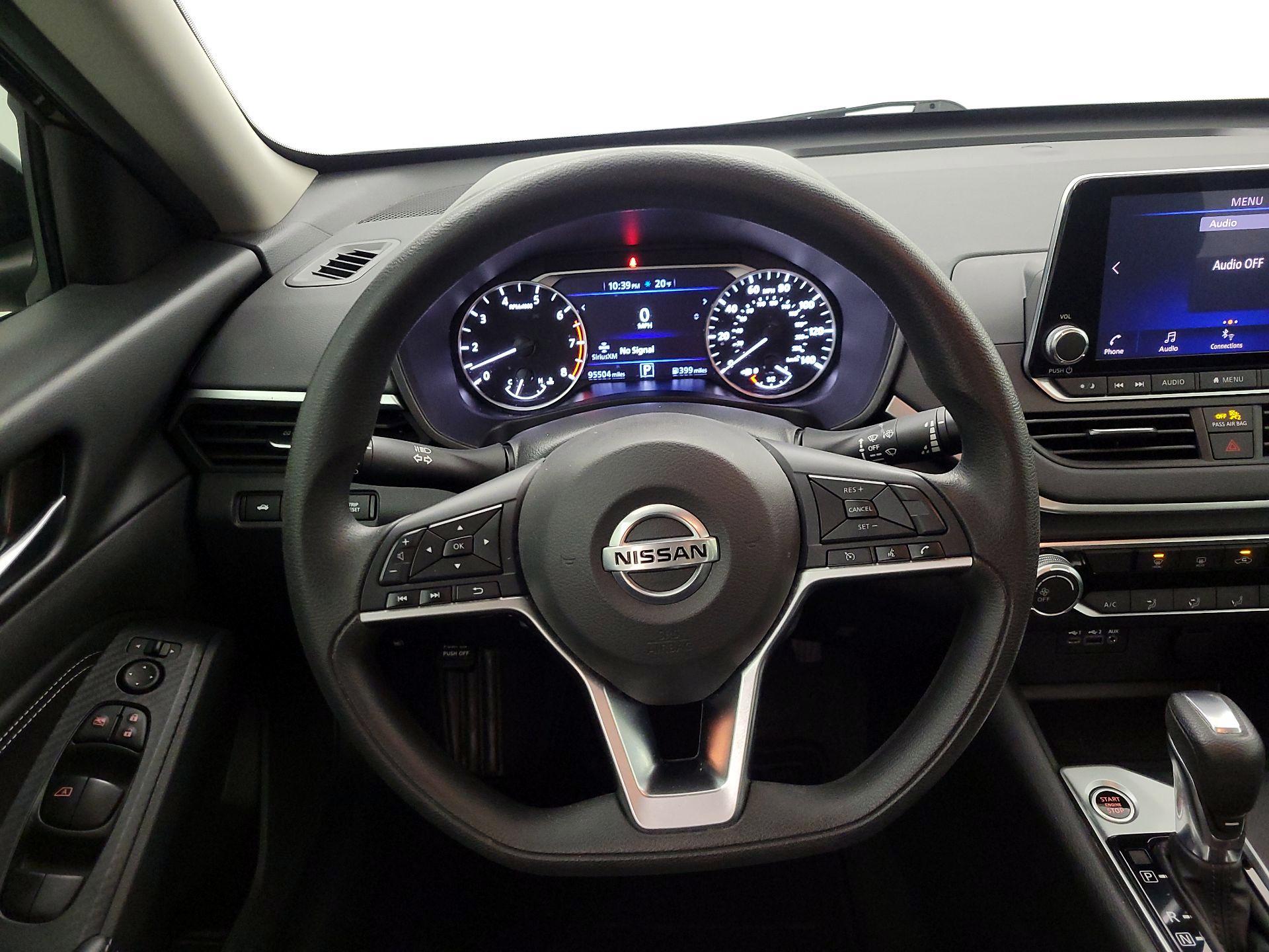 Thumbnail: 2020 Nissan Altima - 10