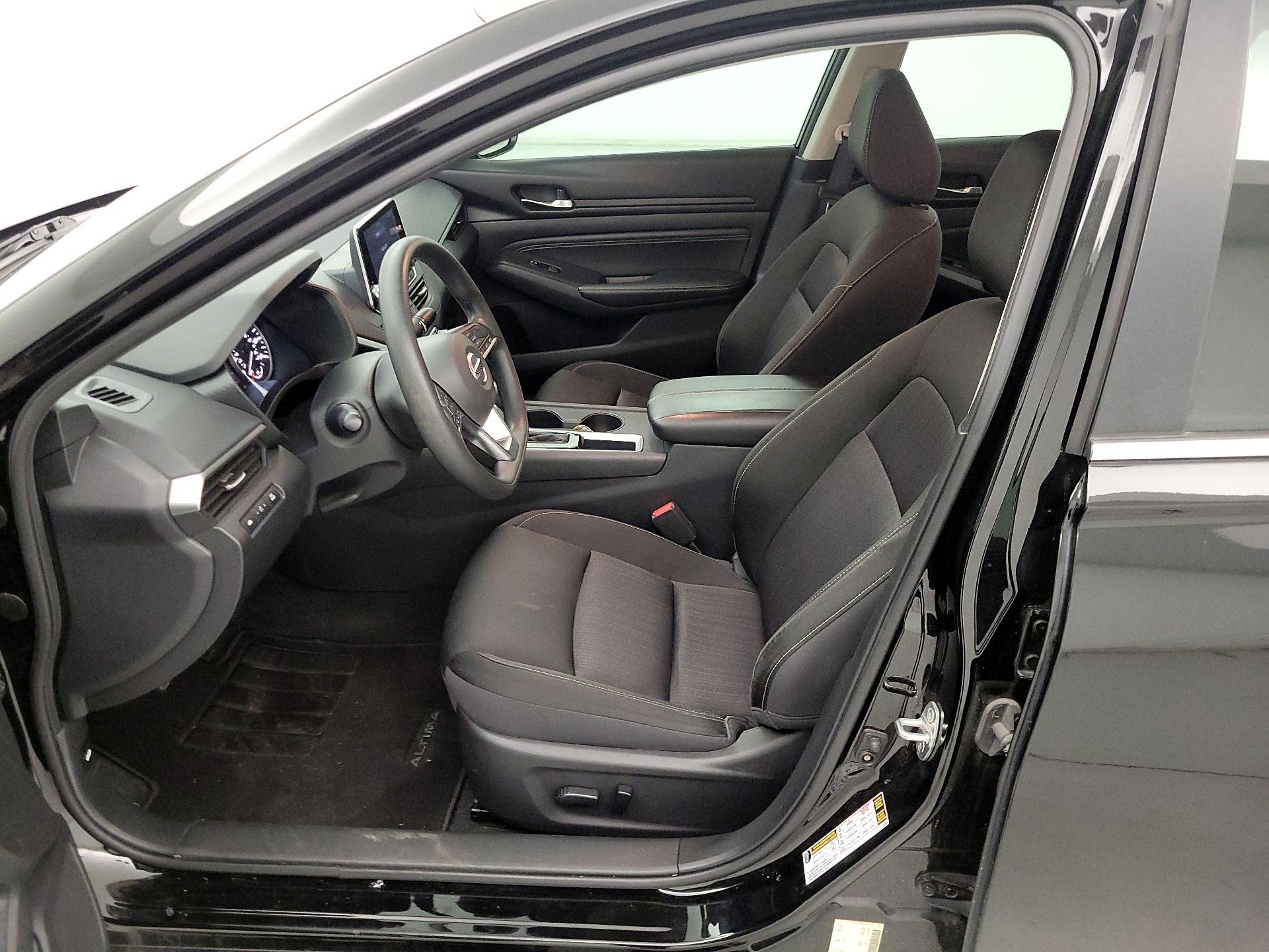 Thumbnail: 2020 Nissan Altima - 11