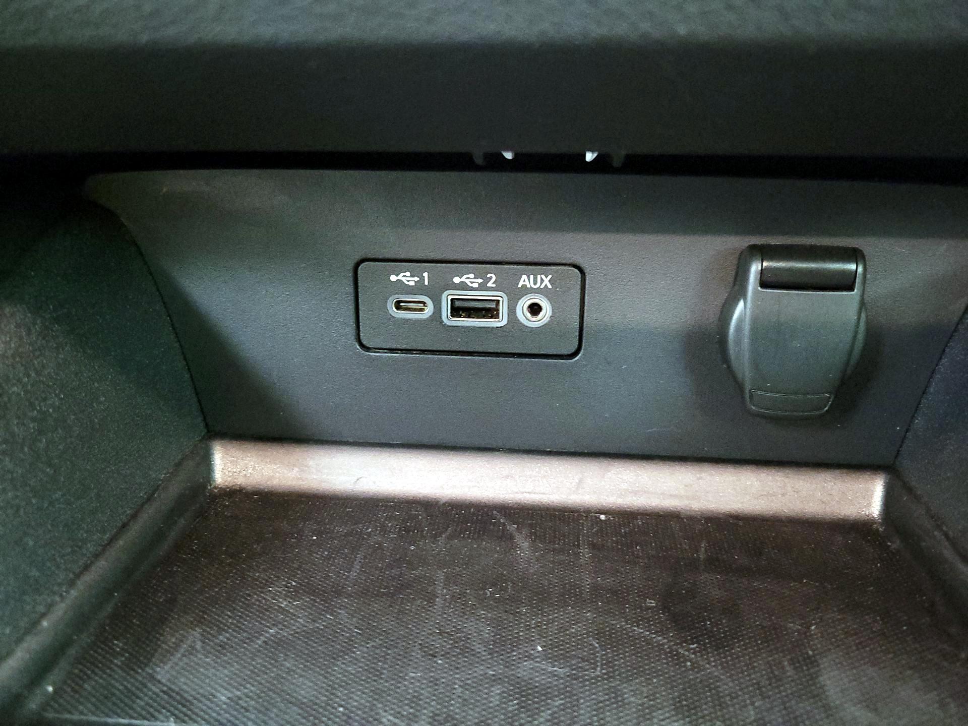 Thumbnail: 2020 Nissan Altima - 17