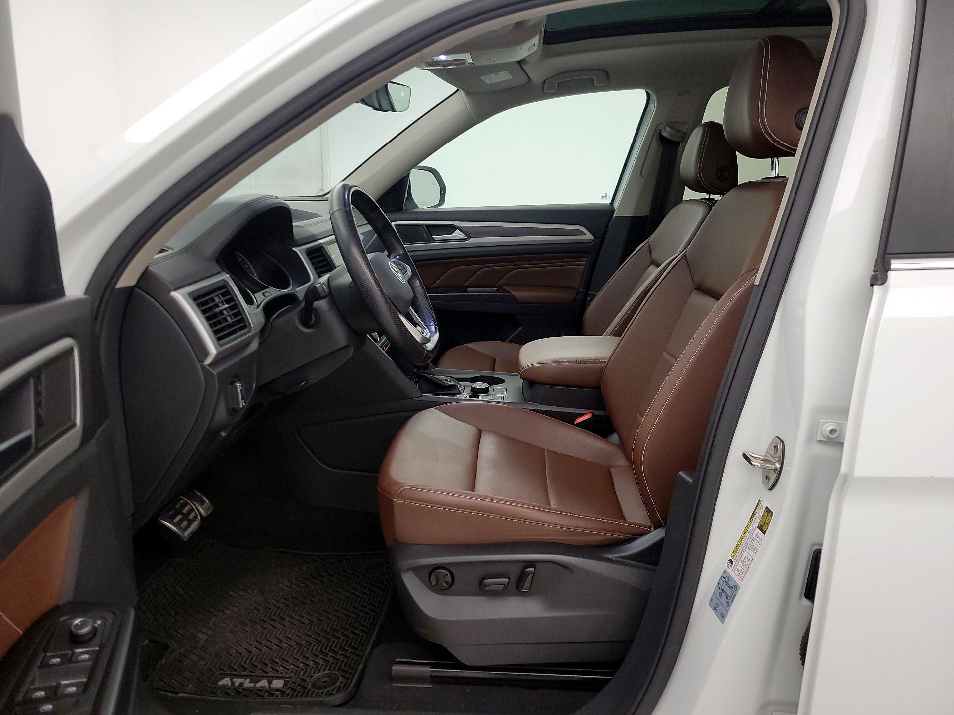 Thumbnail: 2021 Volkswagen Atlas - 11