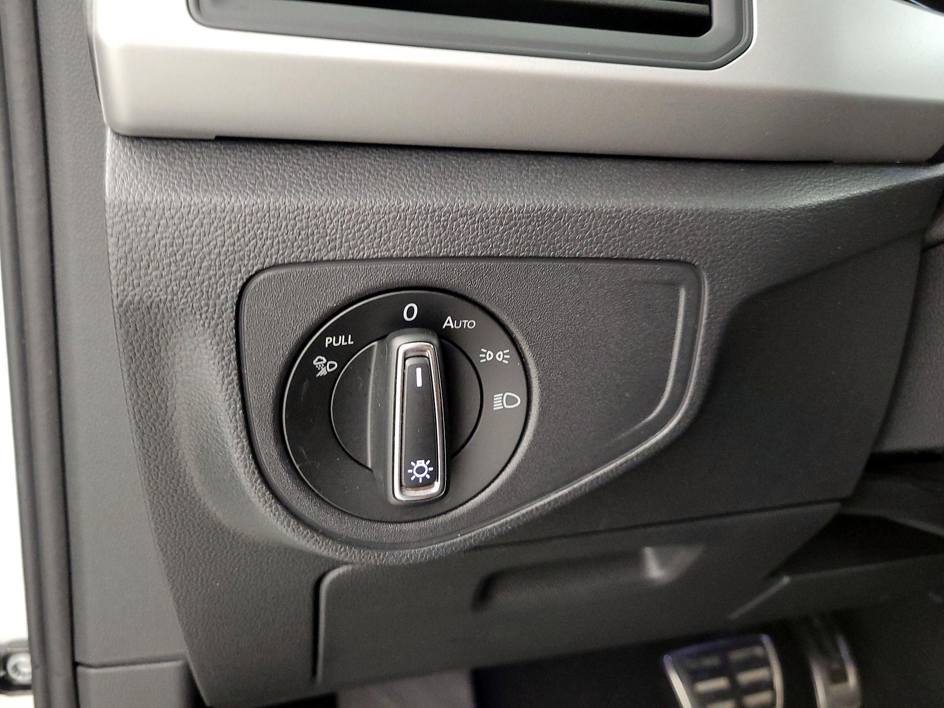 Thumbnail: 2021 Volkswagen Atlas - 13