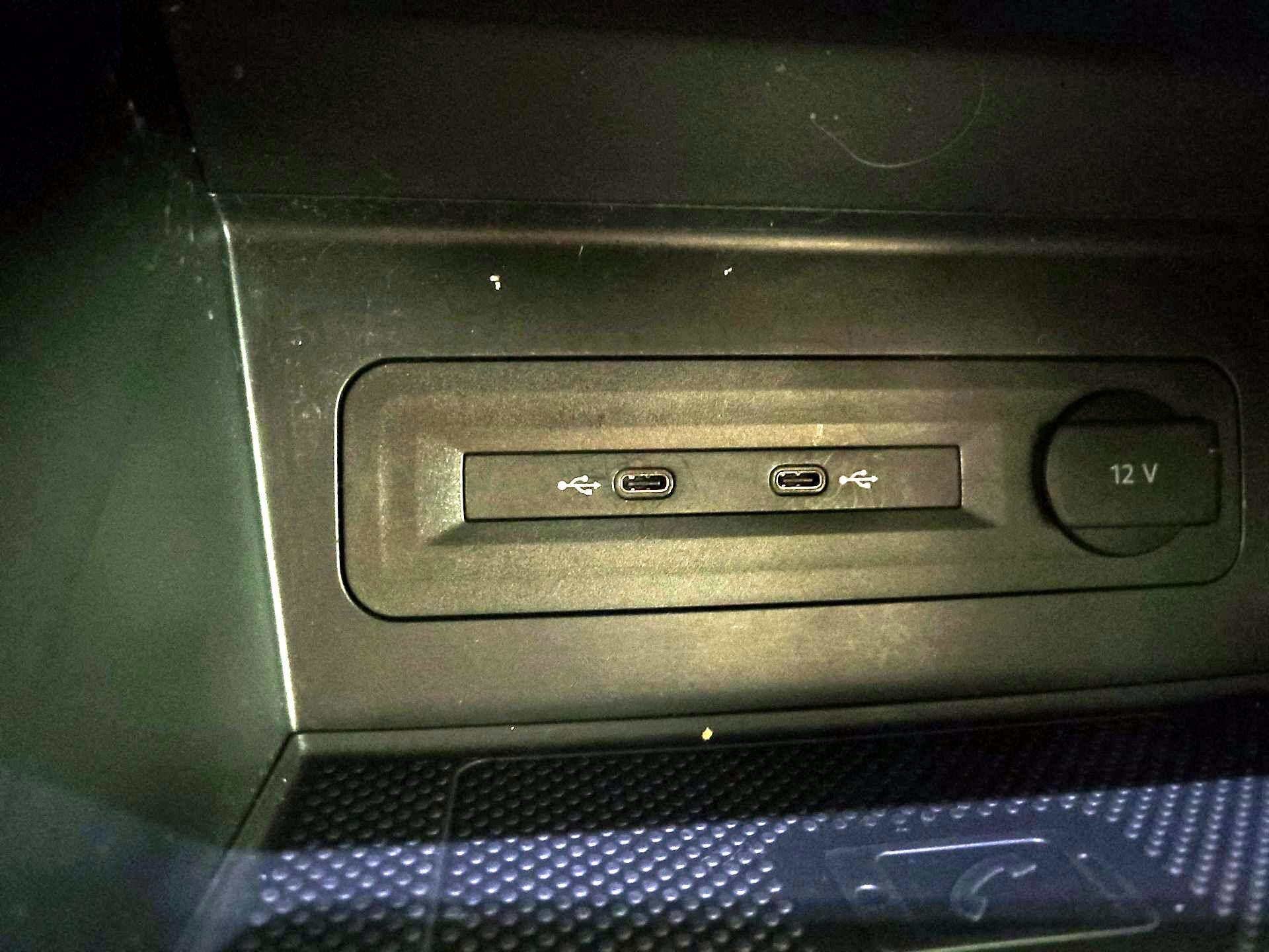 Thumbnail: 2021 Volkswagen Atlas - 18