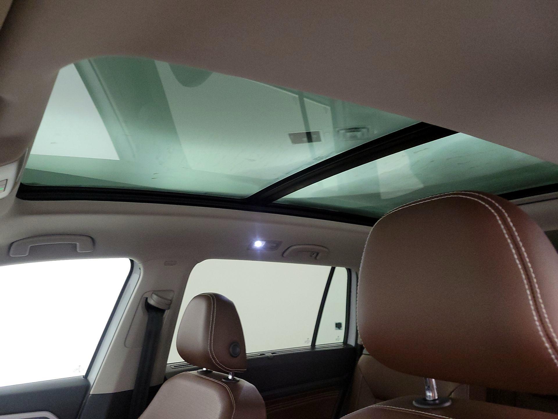 Thumbnail: 2021 Volkswagen Atlas - 19