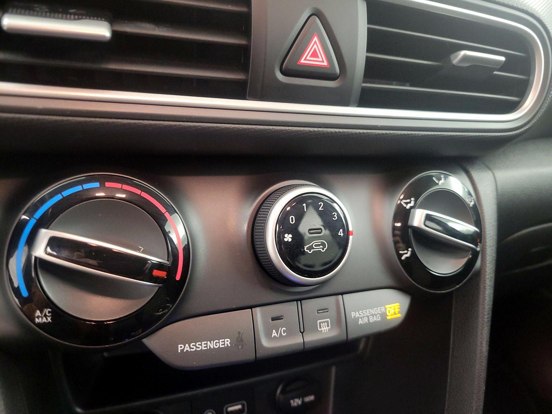 Thumbnail: 2018 Hyundai Kona - 16