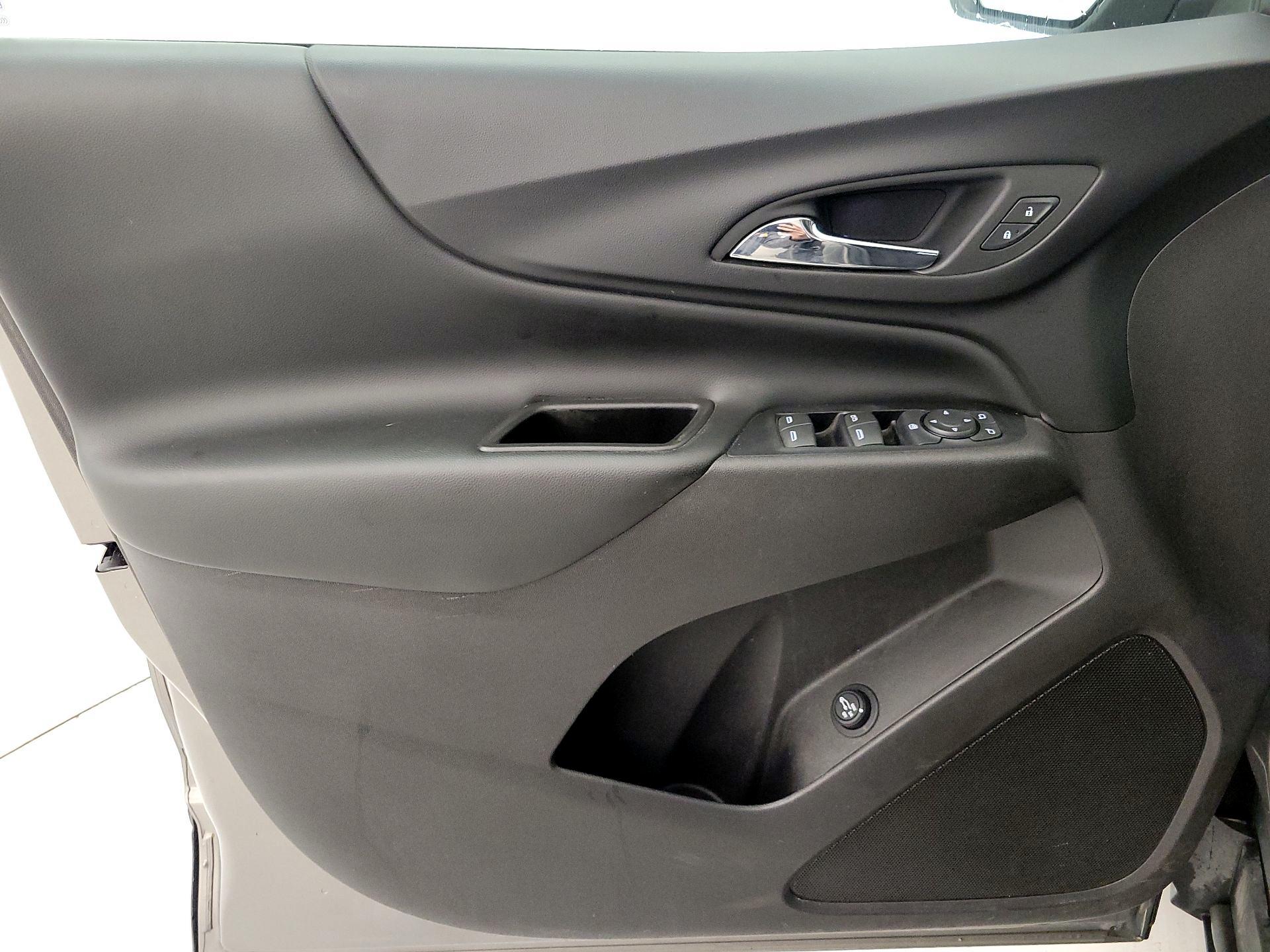 Thumbnail: 2018 Chevrolet Equinox - 12