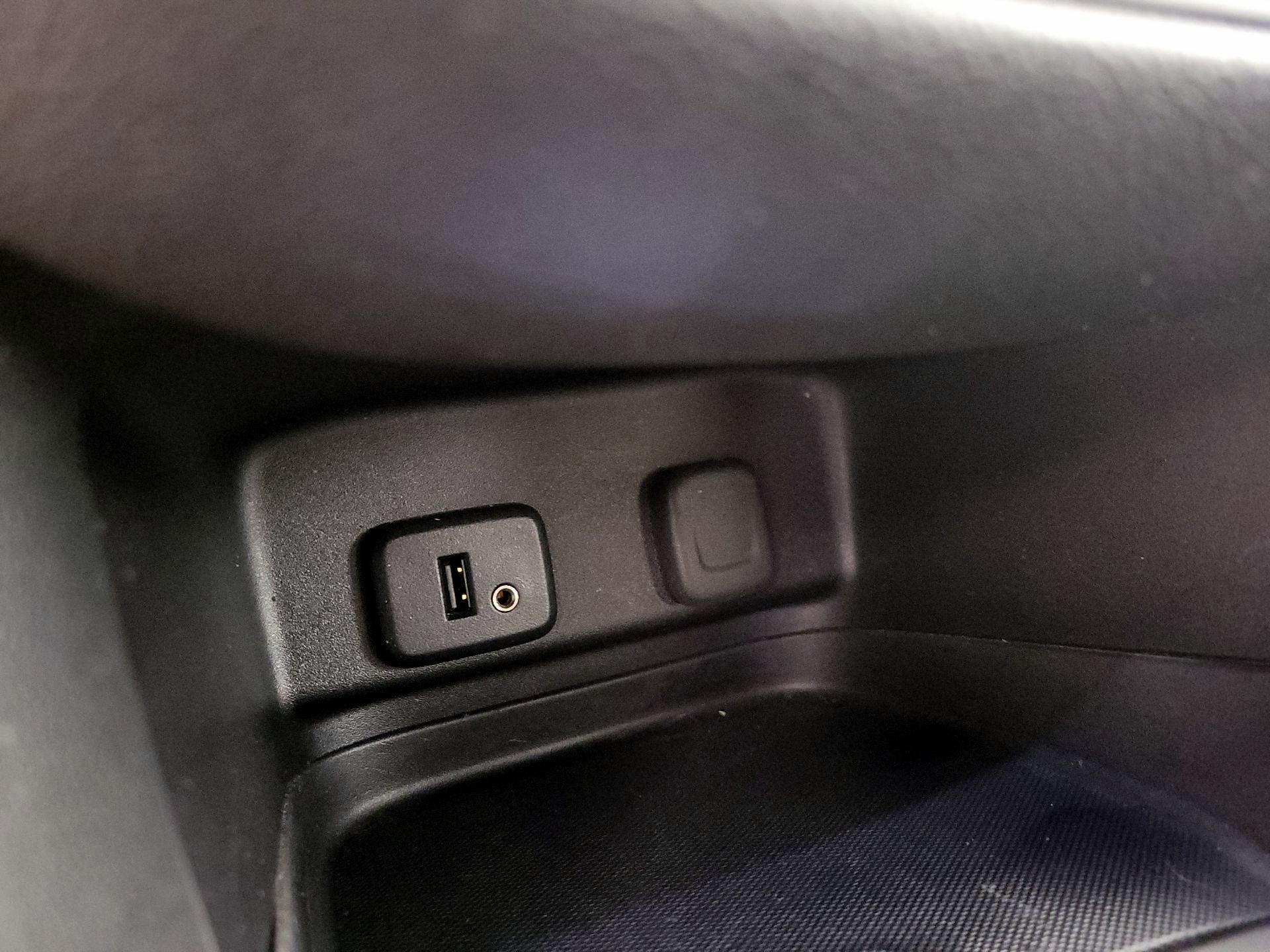 Thumbnail: 2018 Chevrolet Equinox - 18