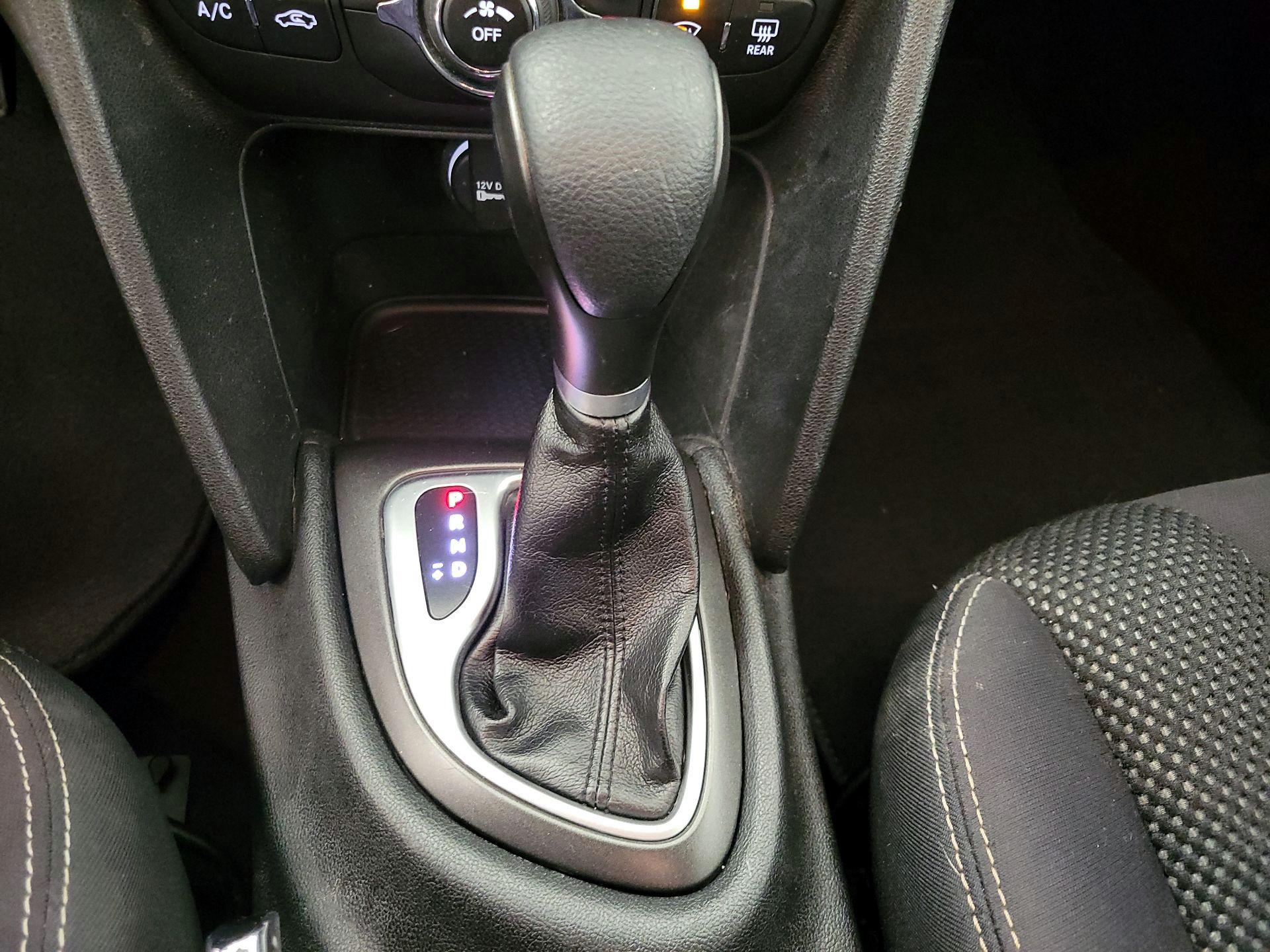 Thumbnail: 2015 Dodge Dart - 17