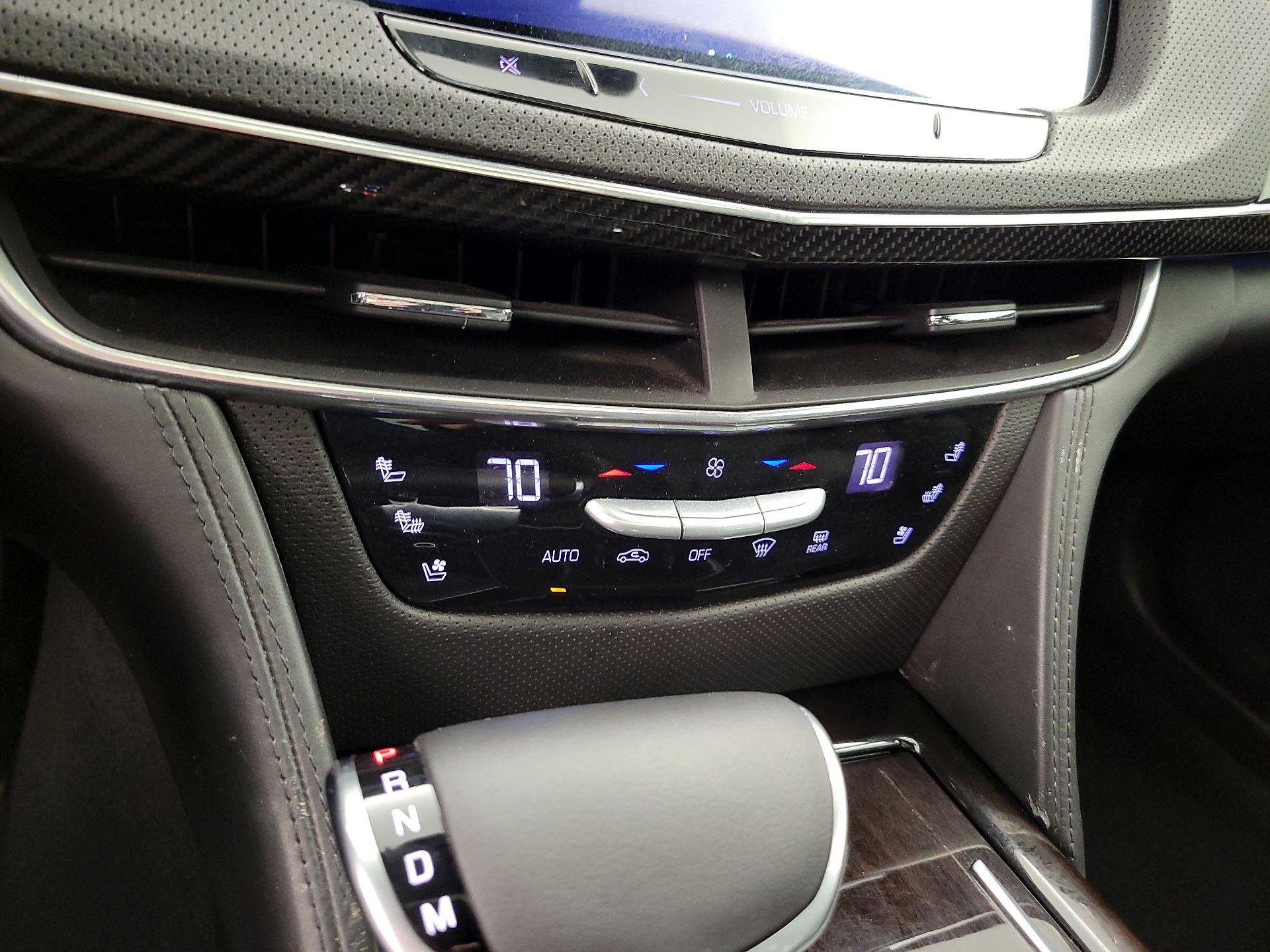 Thumbnail: 2016 Cadillac CT6 - 17