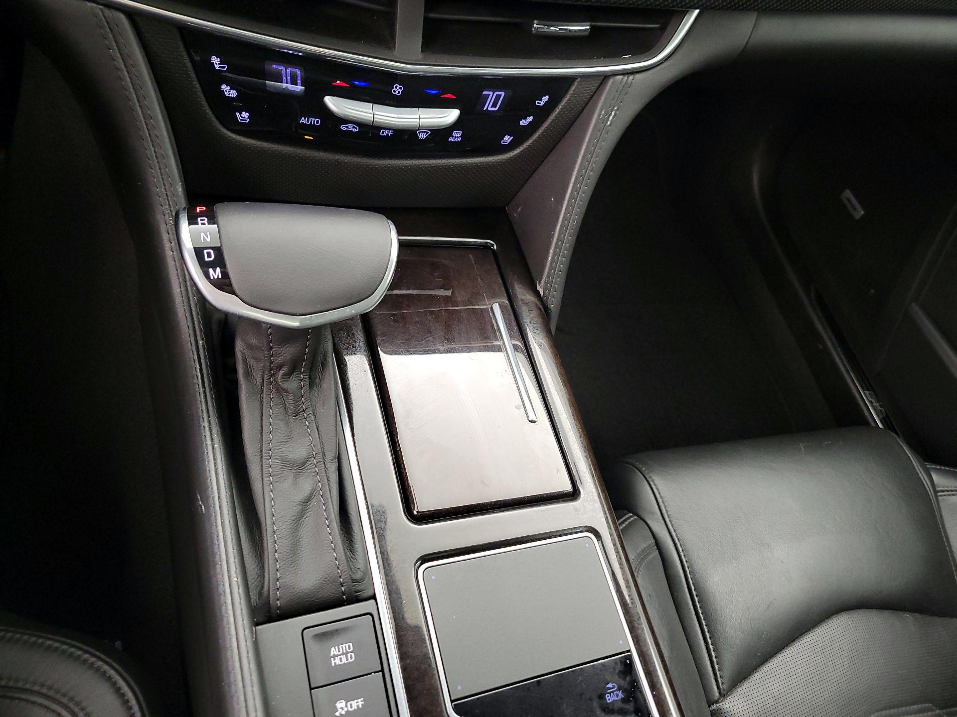 Thumbnail: 2016 Cadillac CT6 - 18