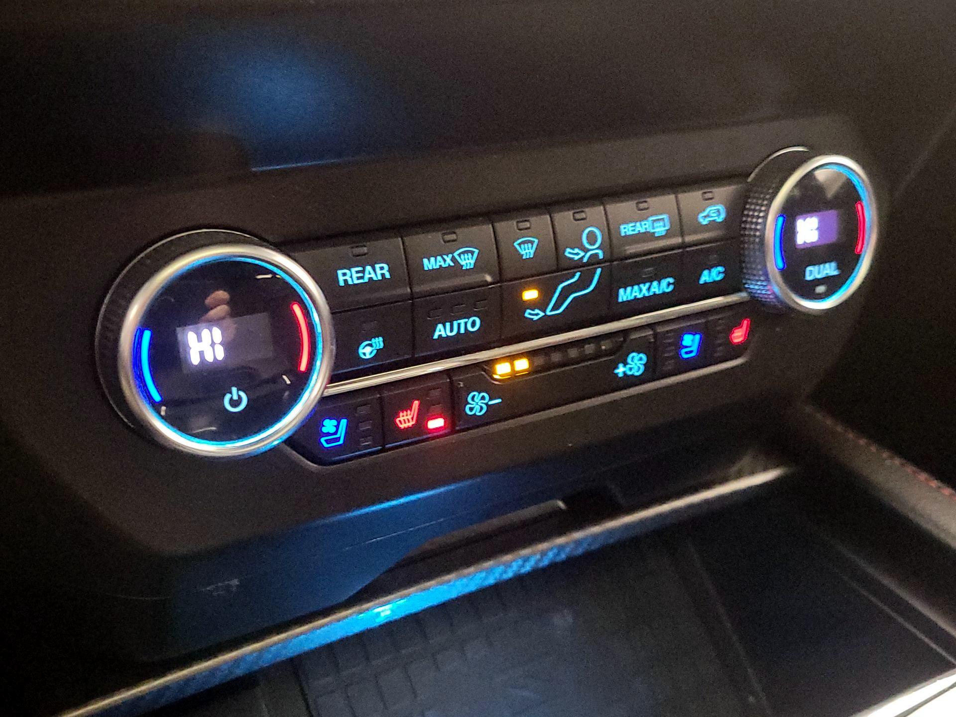 Thumbnail: 2020 Ford Expedition - 17