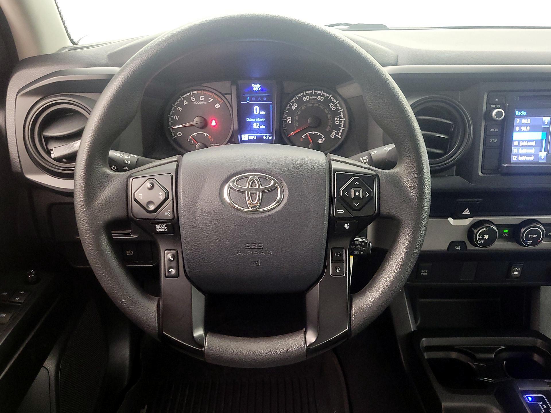 Thumbnail: 2019 Toyota Tacoma - 10