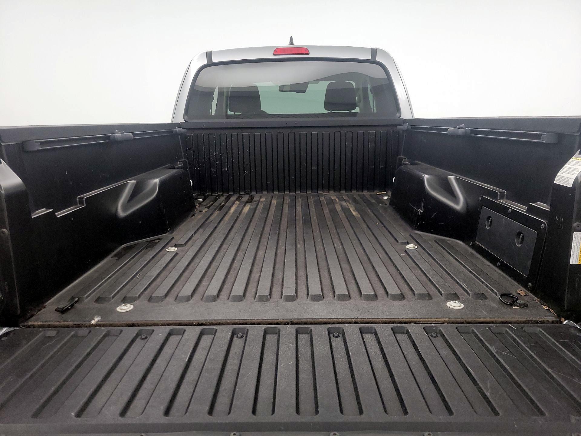 Thumbnail: 2019 Toyota Tacoma - 19