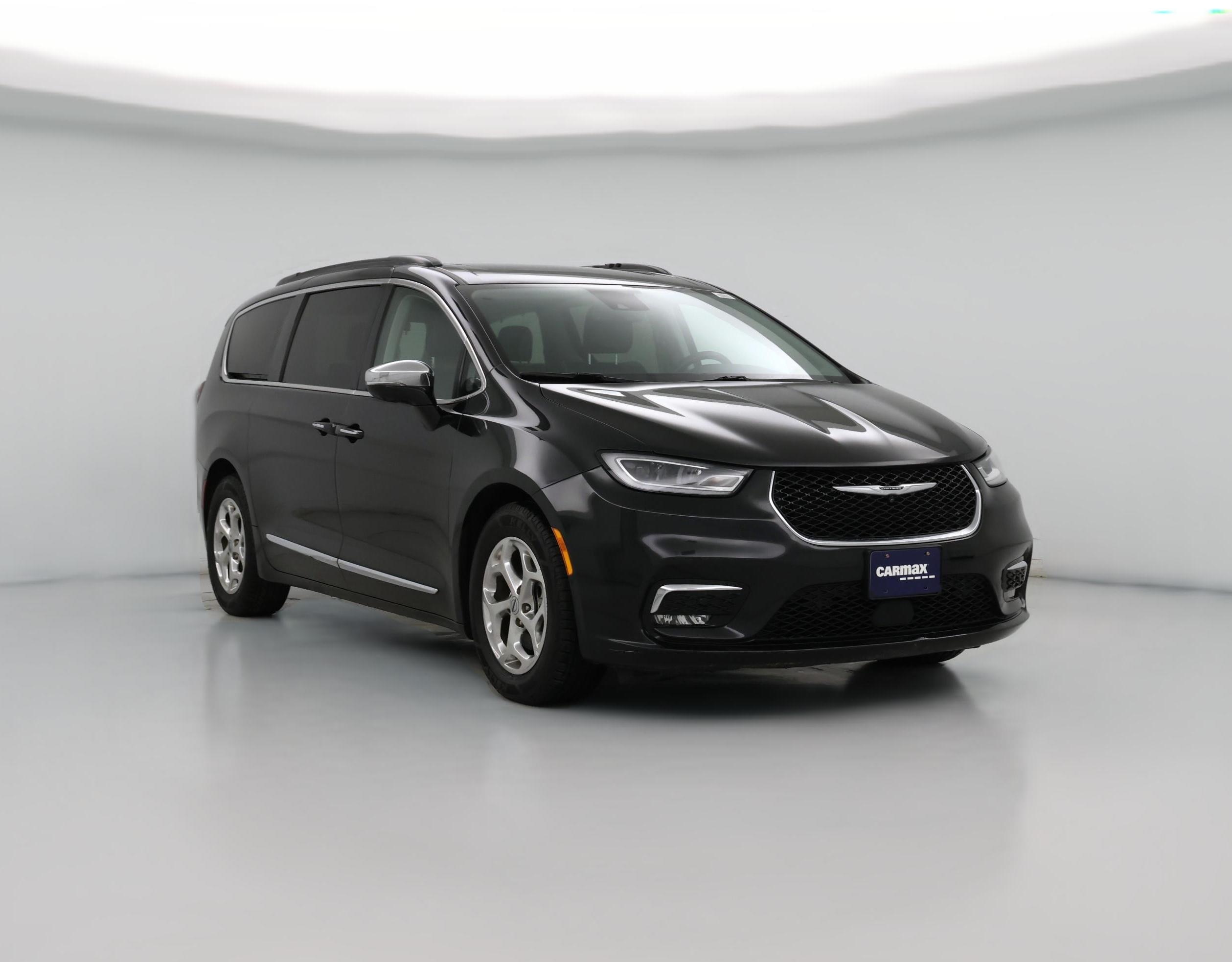 Thumbnail: 2022 Chrysler Pacifica - 1