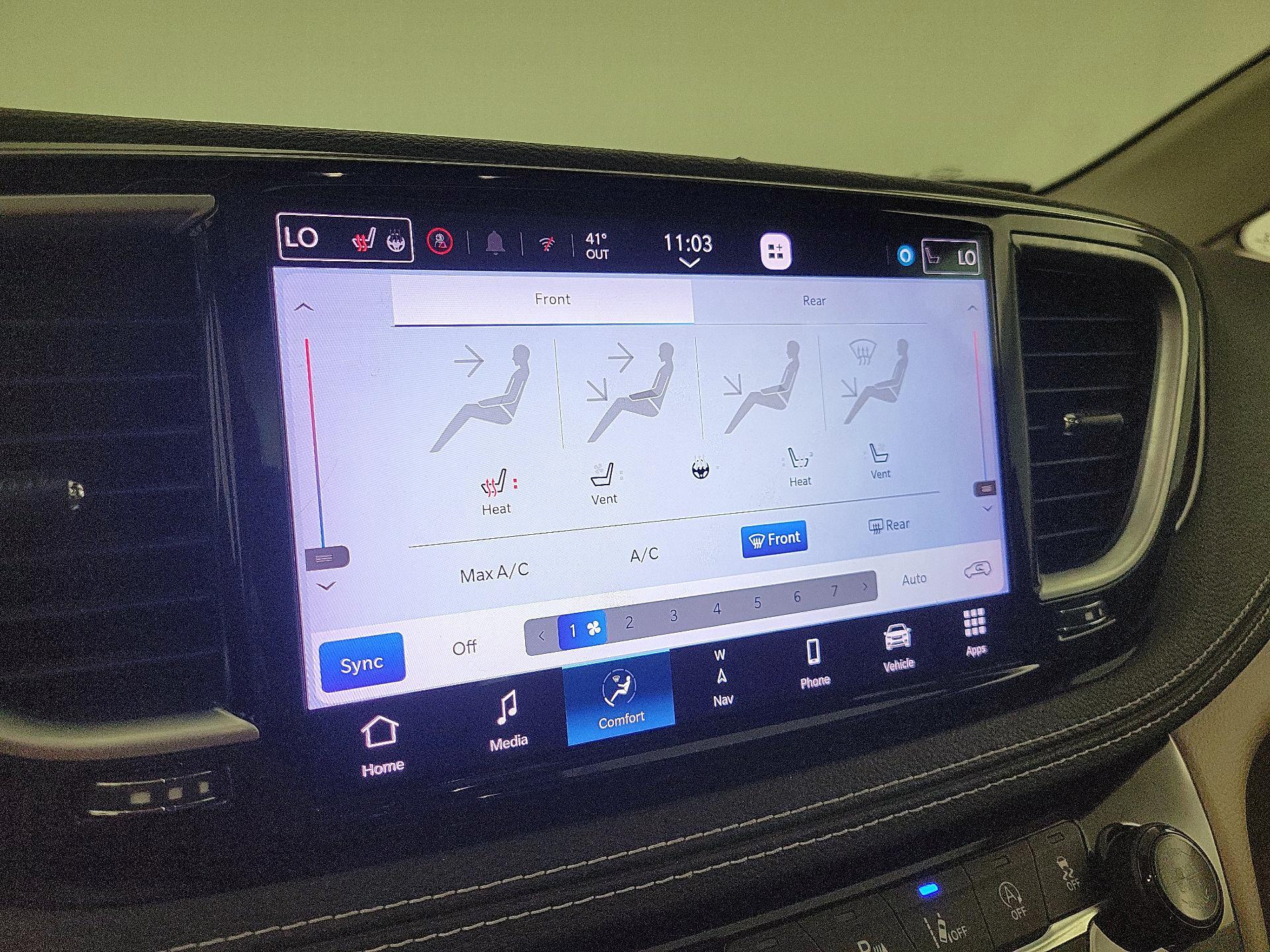 Thumbnail: 2022 Chrysler Pacifica - 17