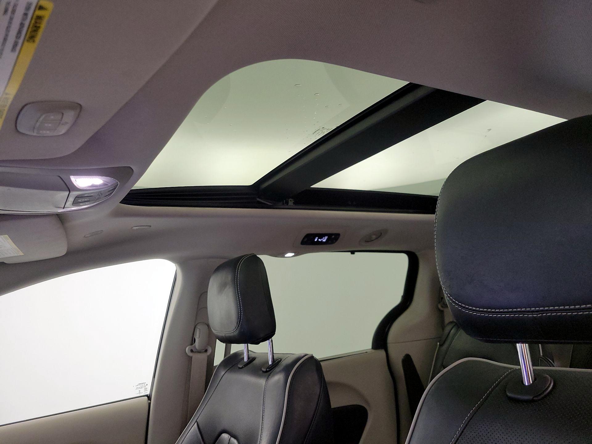 Thumbnail: 2022 Chrysler Pacifica - 20