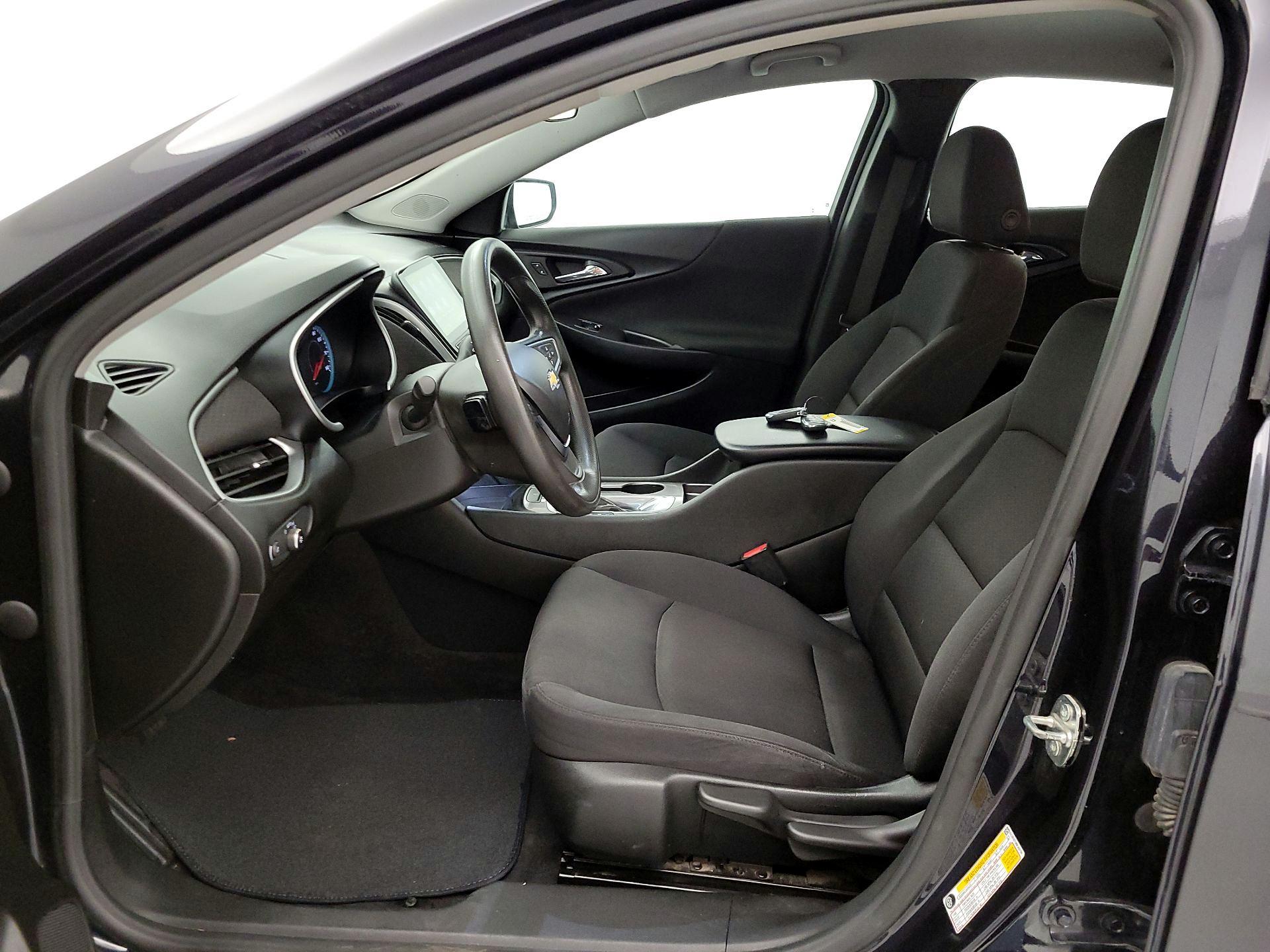 Thumbnail: 2022 Chevrolet Malibu - 11