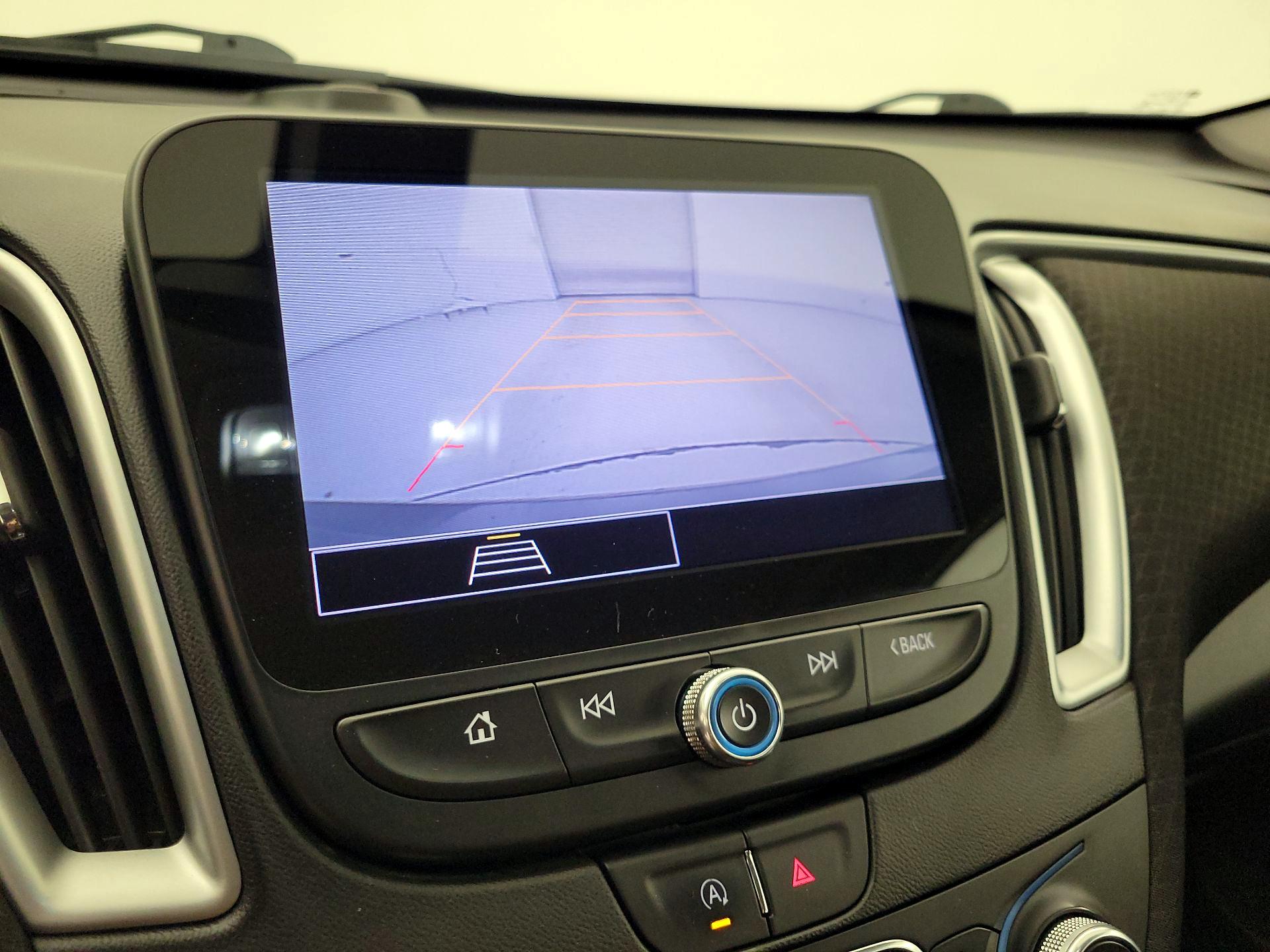 Thumbnail: 2022 Chevrolet Malibu - 14