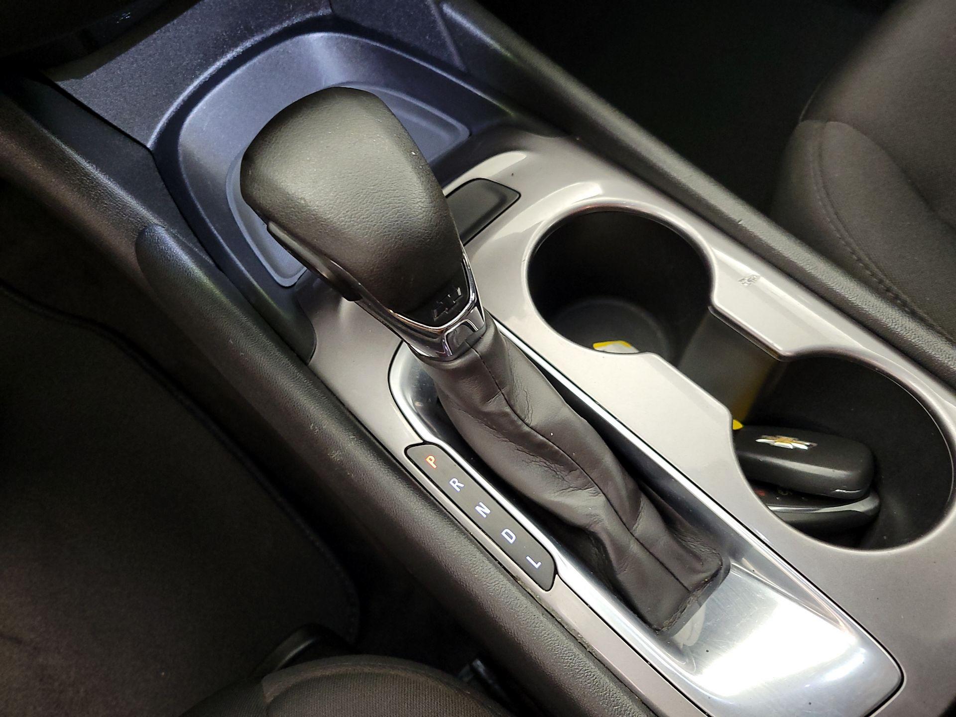 Thumbnail: 2022 Chevrolet Malibu - 17